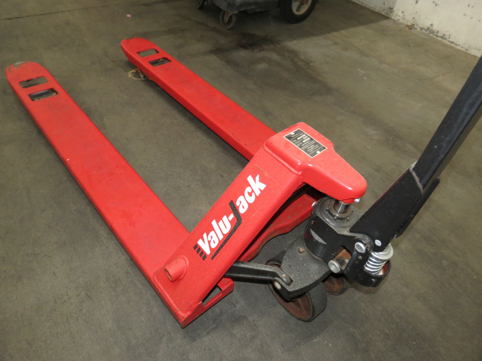 Value Jack 5500 lbs. Pallet Jack - Image 3 of 3