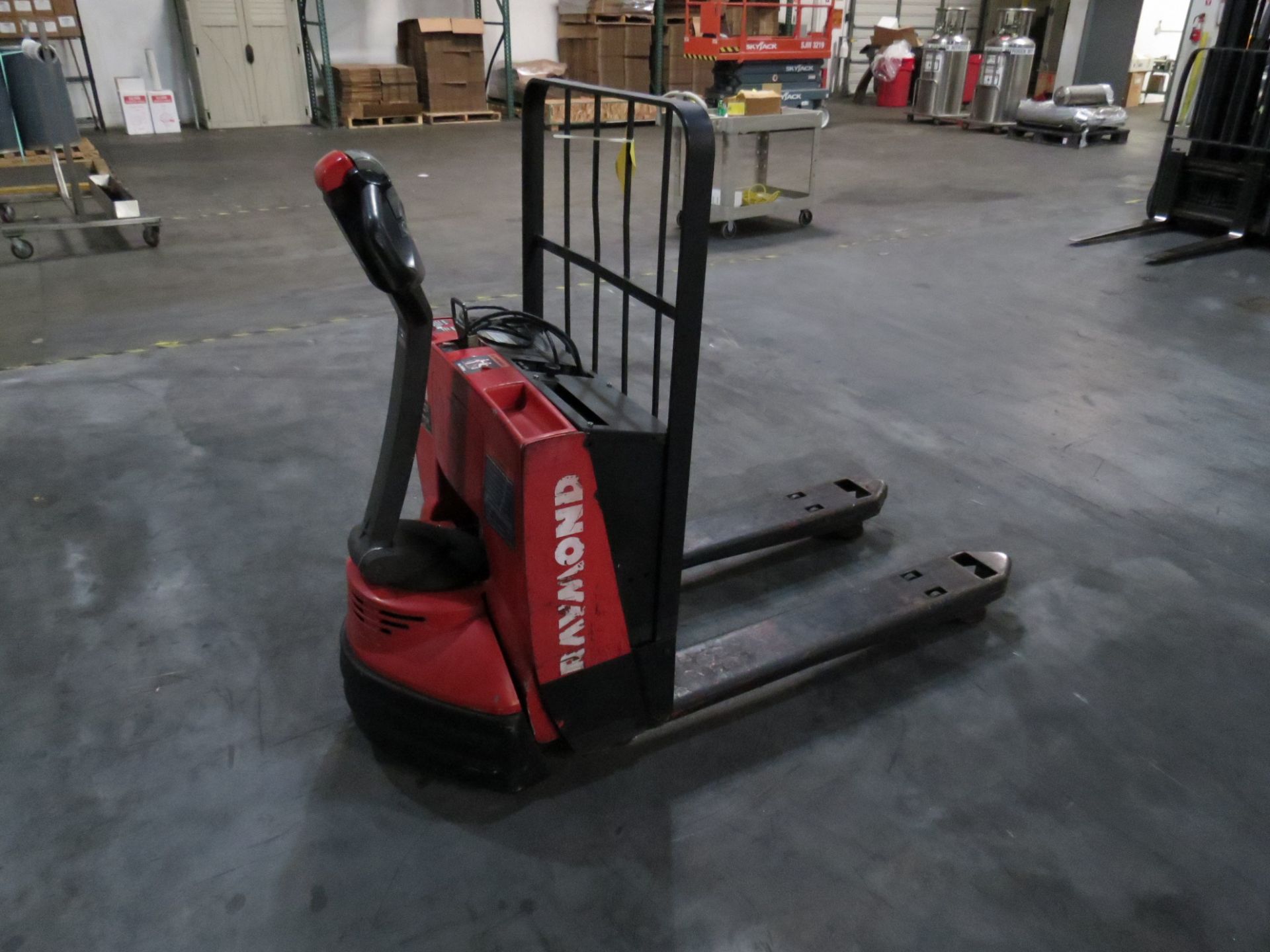 Raymond Model 102T-F45L Electric Pallet Jack, 4500 lbs. Capacity, With Built In Charger, SN: 102- - Image 3 of 5