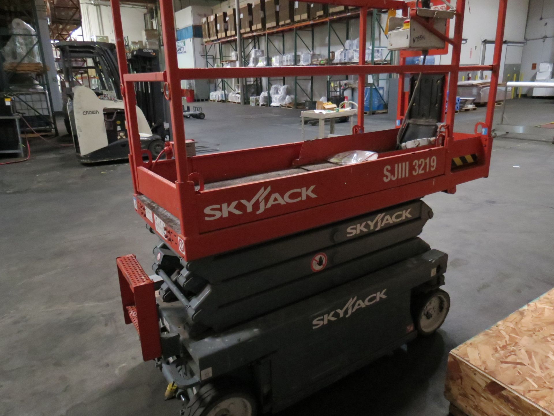 Skyjack SJIII 3219 Electric Scissor Lift - Image 3 of 4