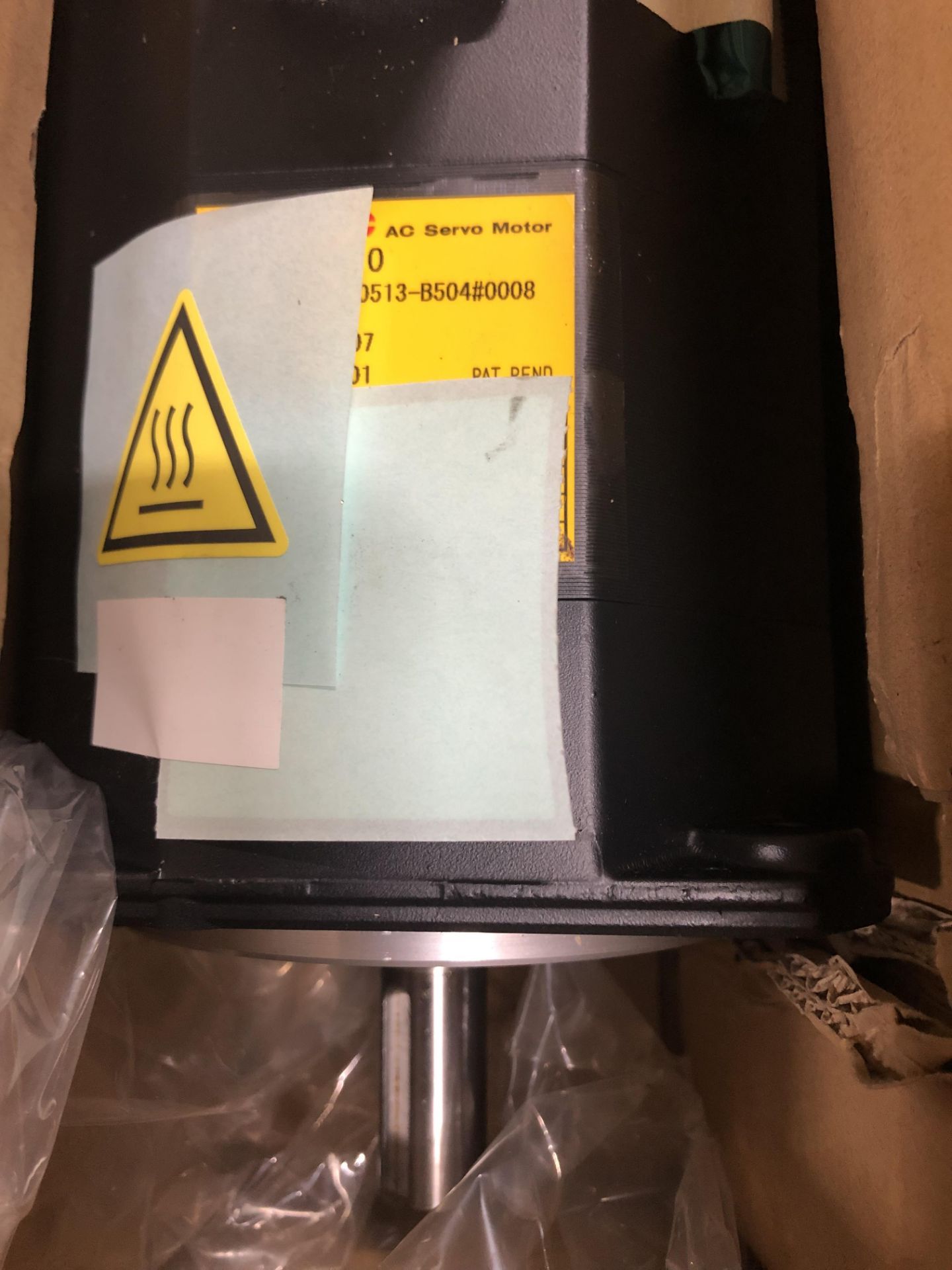 NEW IN BOX Fanuc AC Servo Motor, A06B-0513-B504 #0008 - Image 2 of 5