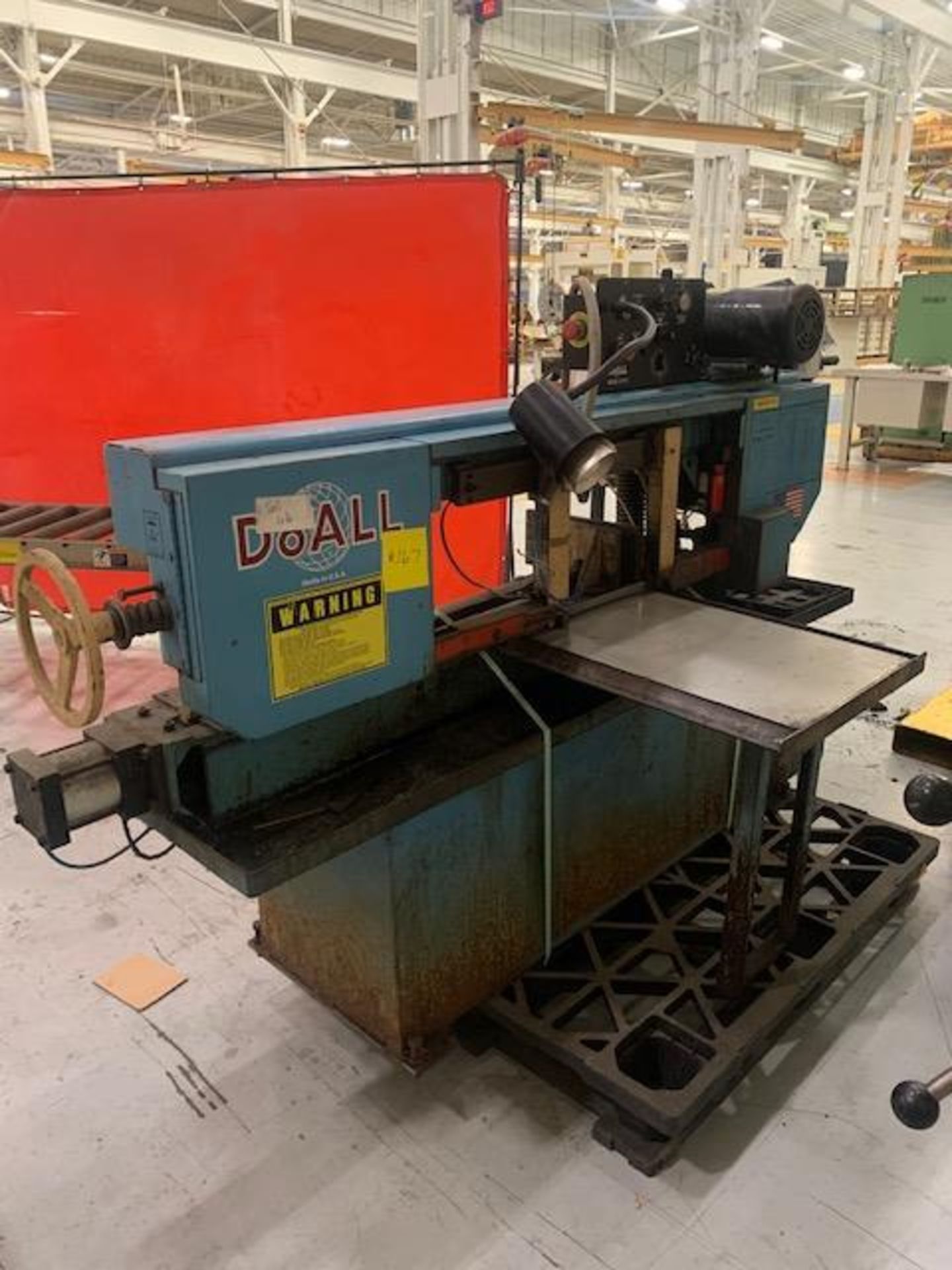 DoAll Mod# C916-M Horizontal Bandsaw w/ 5ft Roller Table, 2 HP