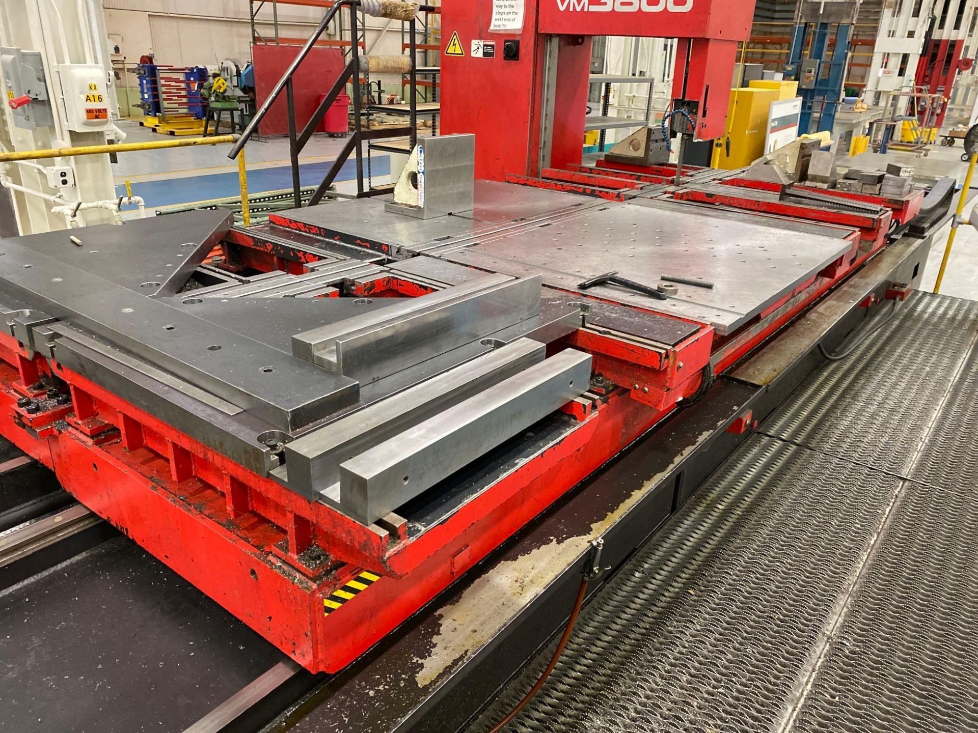 Amada VM3800 NC controlled plate Saw, MFG 2010 - Image 2 of 5