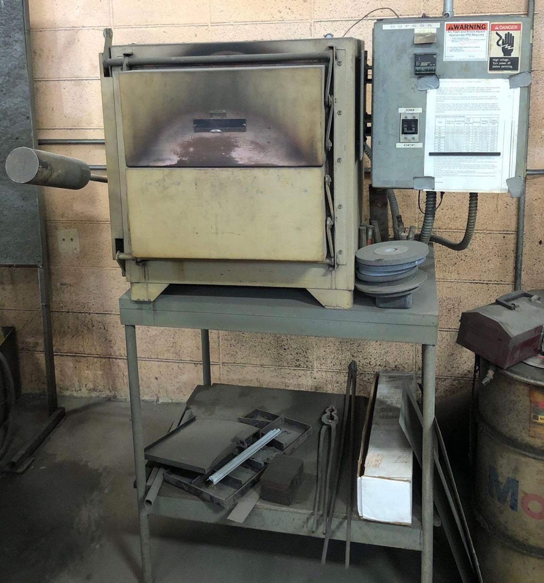 Thermolyne Oven w/ Controls