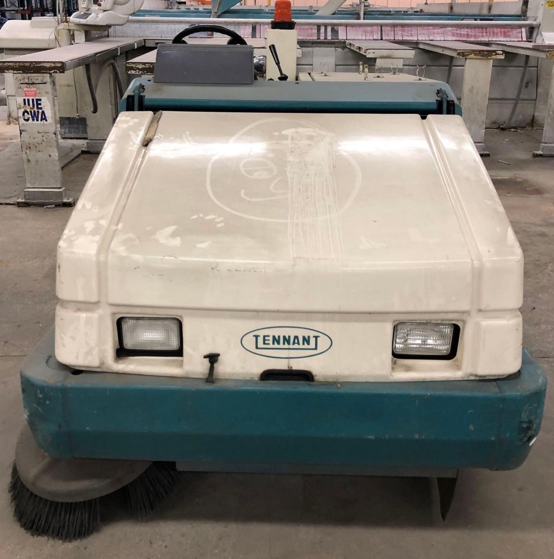 Tennant 6500 Propane Floor Sweeper - Image 3 of 9