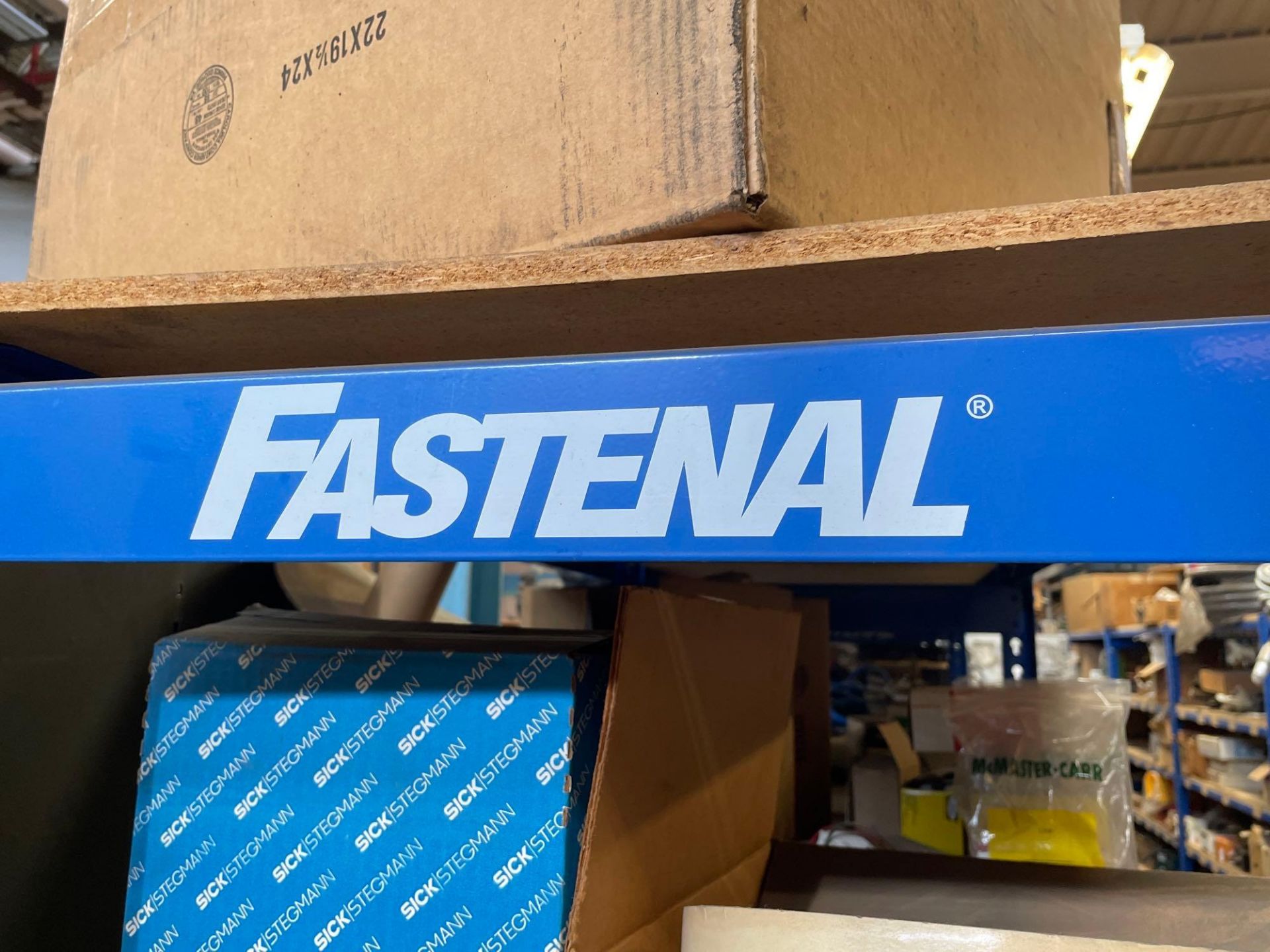 Fastenal Heavy Duty Teardrop Shelving - Image 2 of 7