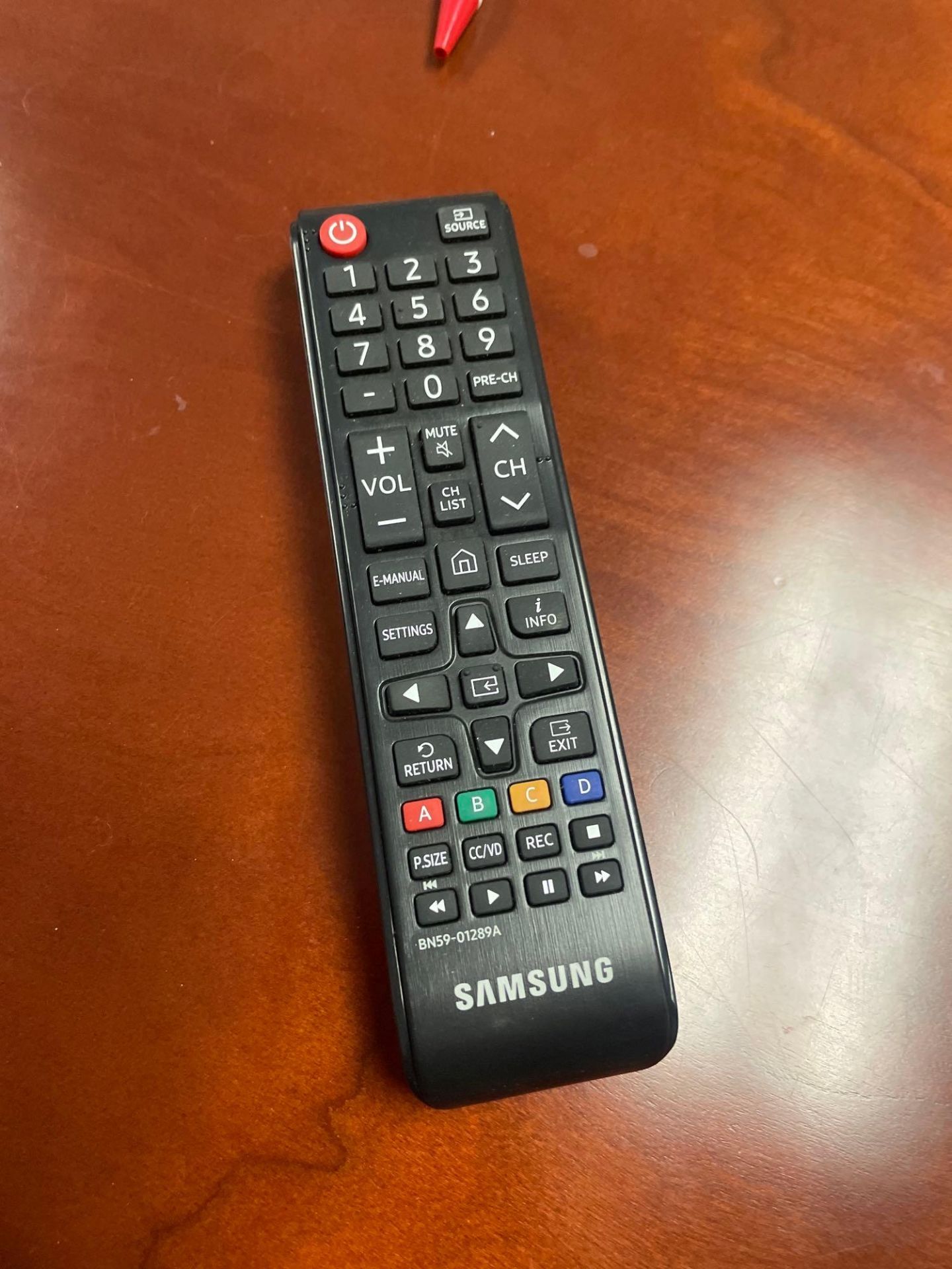 Samsung TV with Stand/Remote - Image 4 of 4