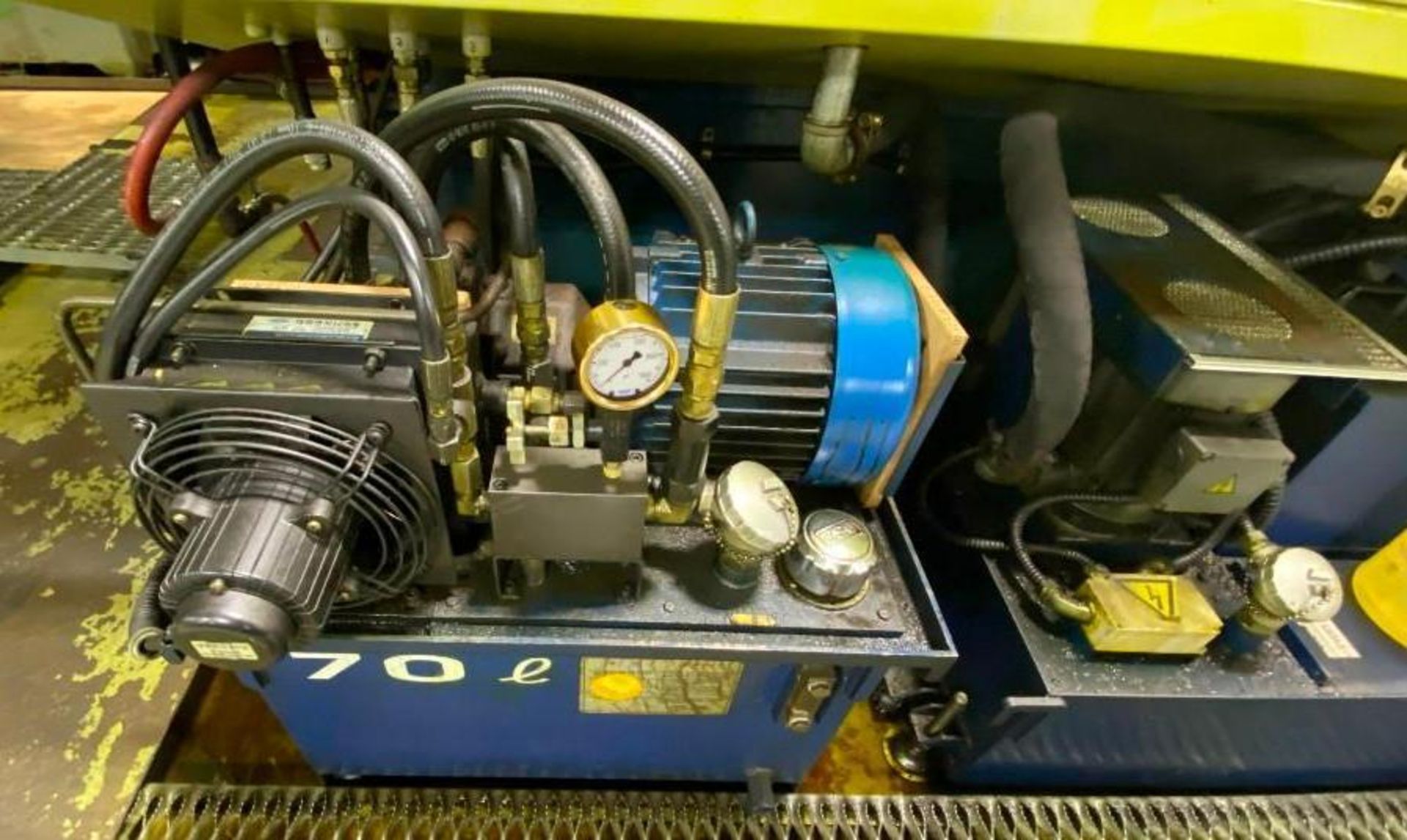 HERA #200 6-AXIS CNC GEAR HOBBING MACHINE - Image 15 of 18