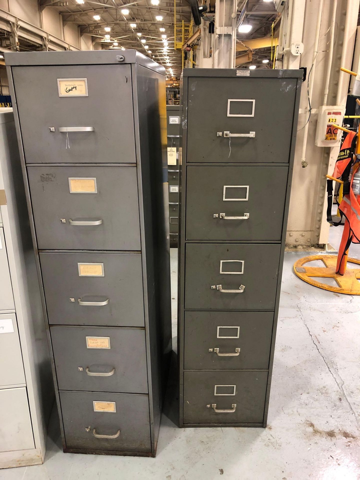 Lot of (3) File Cabinets 1-4 Drawer 2-5 Drawer - Image 3 of 4