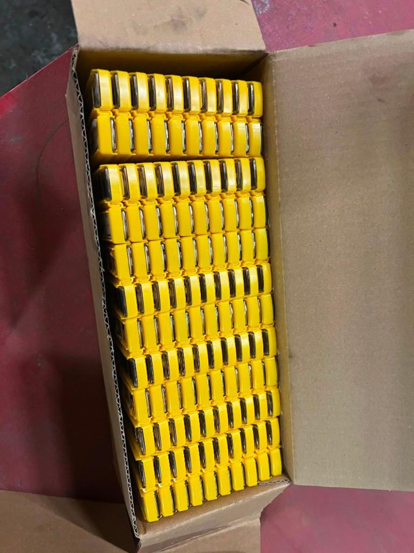 Lot of (1100) Kennametal CCMT120408MP Carbide Inserts - Image 5 of 5