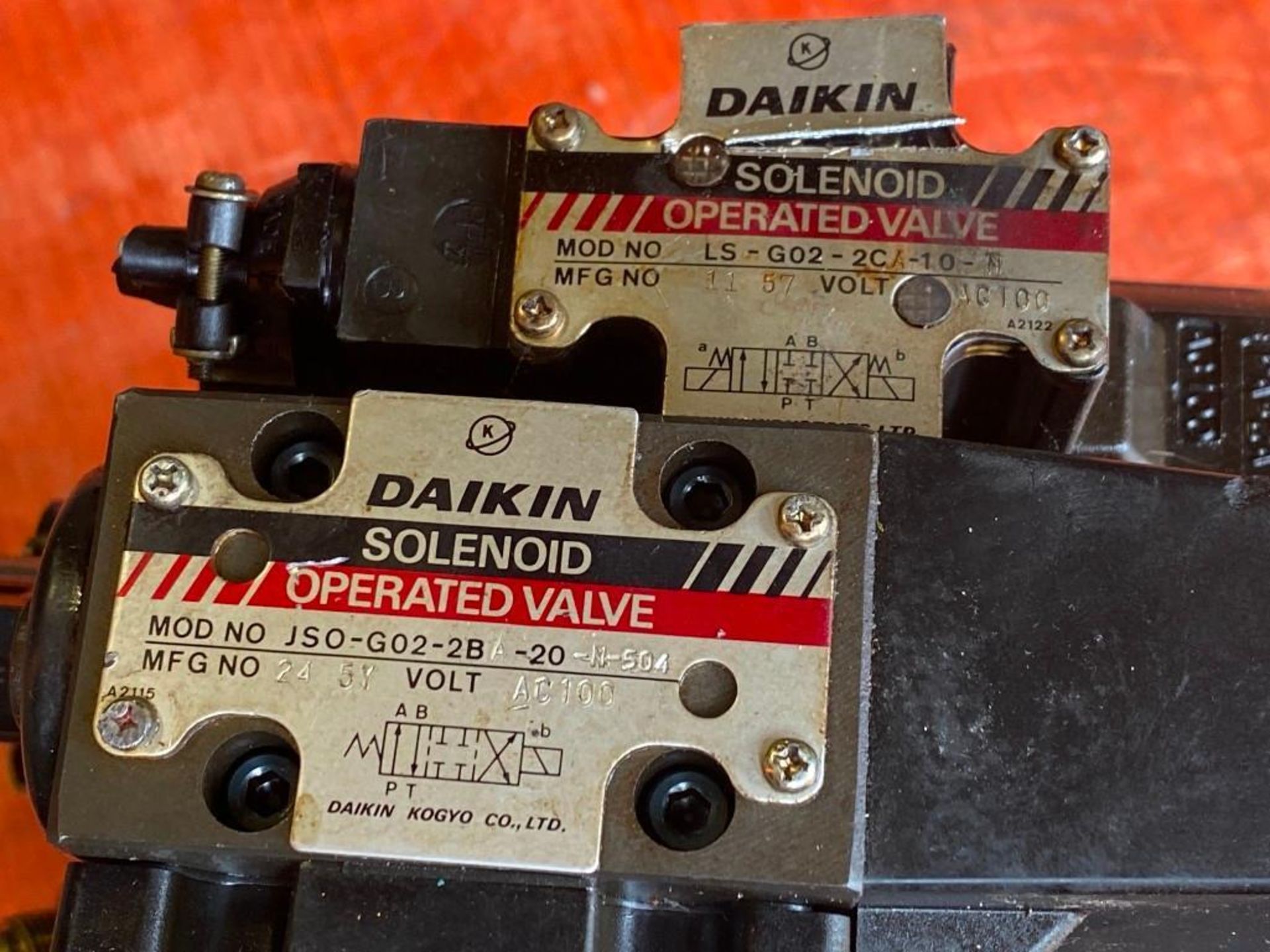 Daikin #SDM174-2V2-2-20-069 Pump w/Daikin Solenoid Valves - Image 3 of 4