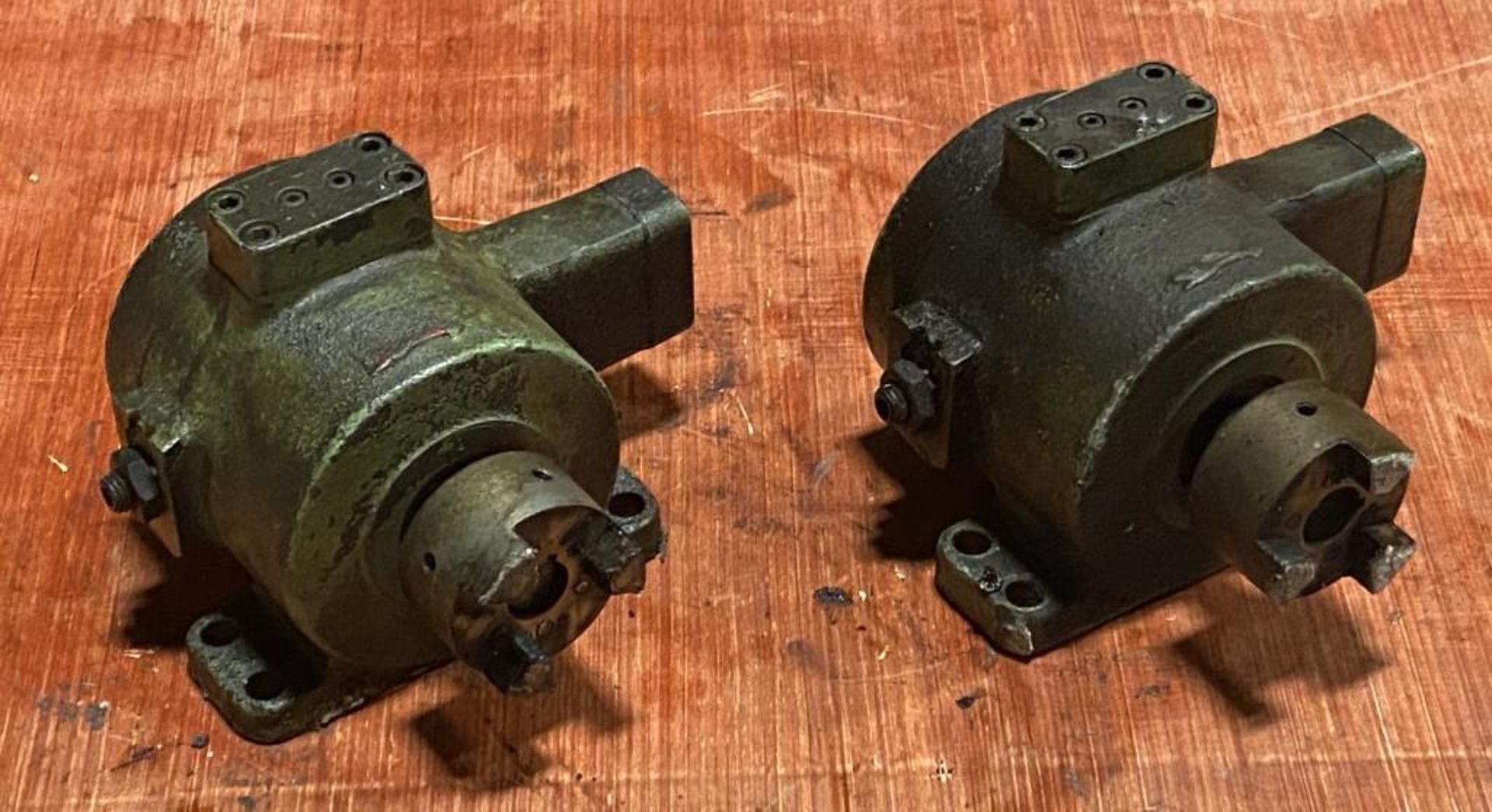 Lot of (2) Nachi #VDR-1A-1A2-11 Variable Vane Pumps - Image 2 of 4