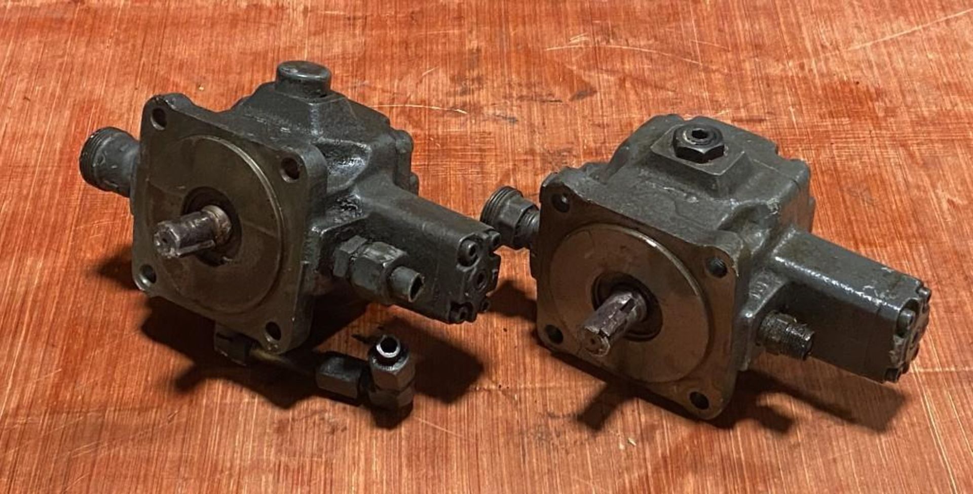 Lot of (2) Nachi #VDR-1B-1A2-C-U21 & #VDR-1B-1A3-1146G Variable Vane Pumps - Image 2 of 4