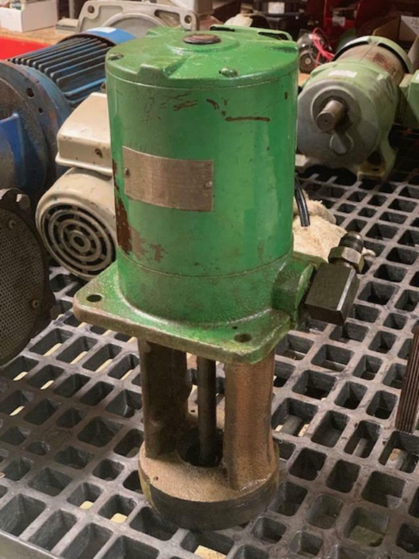 A-Ryung #ACP-180F Oil Pump, 200/220 V, 70 l/min, 180W, Pipe 1/2B