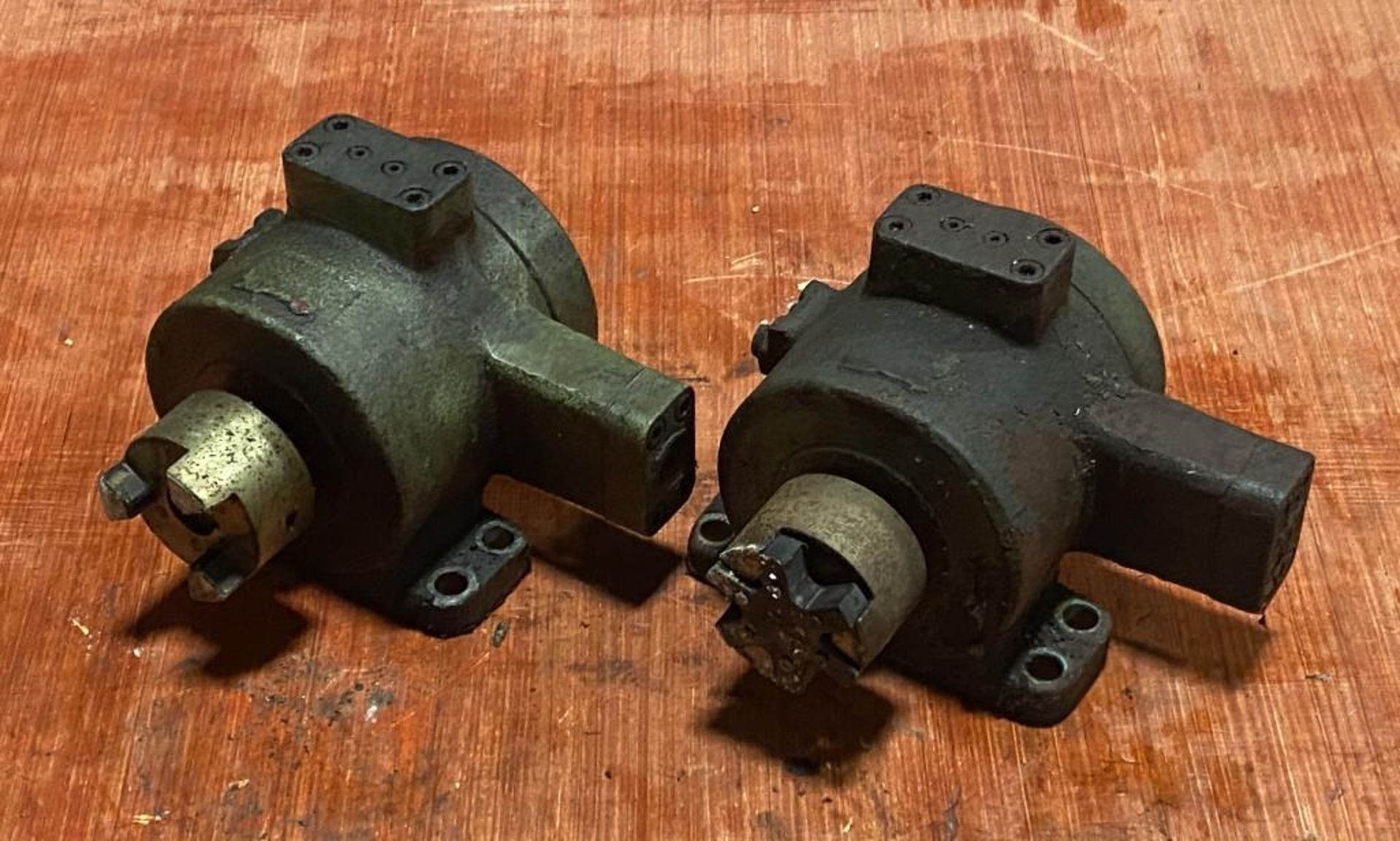 Lot of (2) Nachi #VDR-1A-1A2-11 Variable Vane Pumps - Image 2 of 4