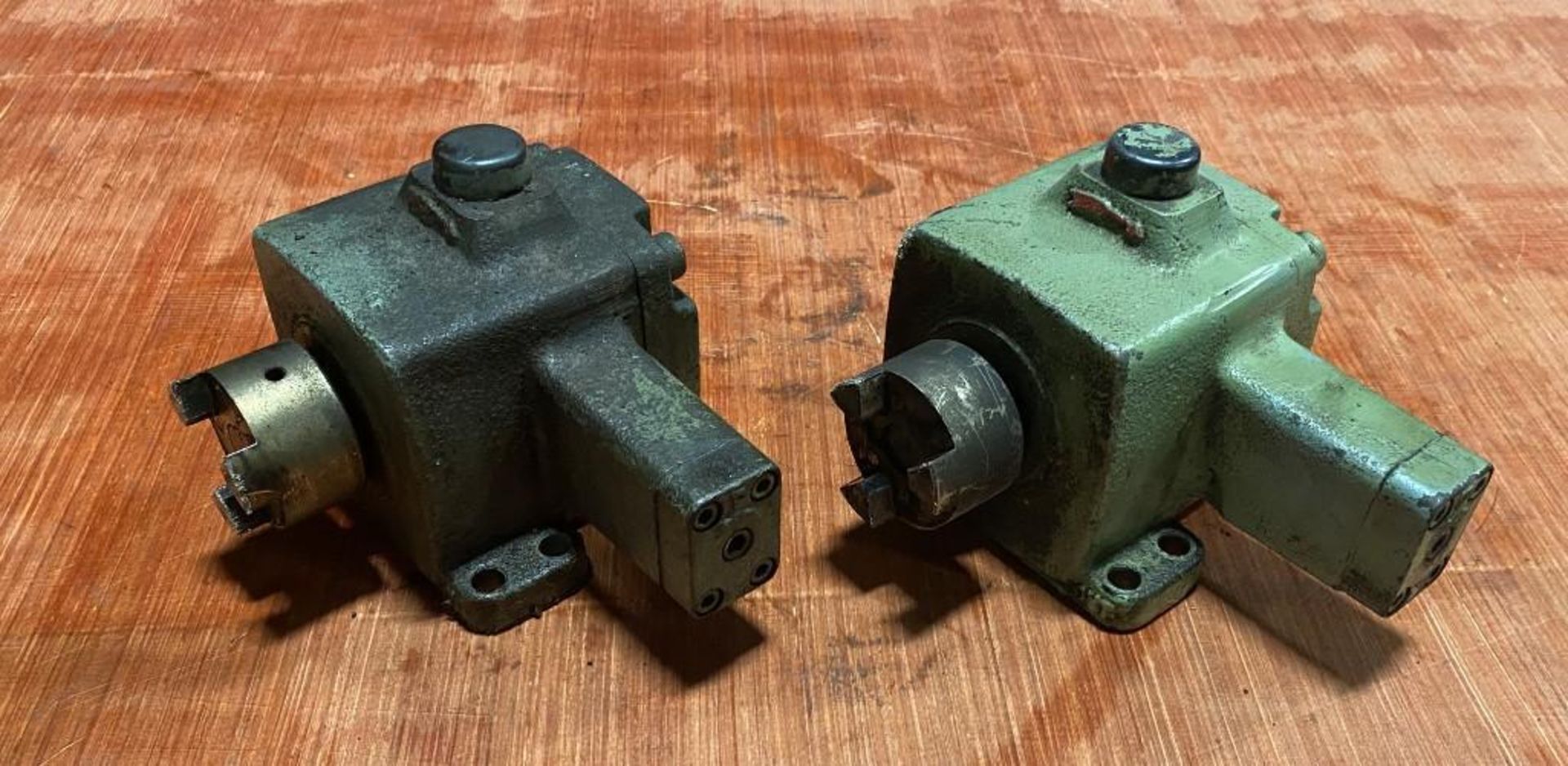 Lot of (2) Nachi #VDR-1A-1A2-21 Variable Vane Pumps - Image 2 of 4