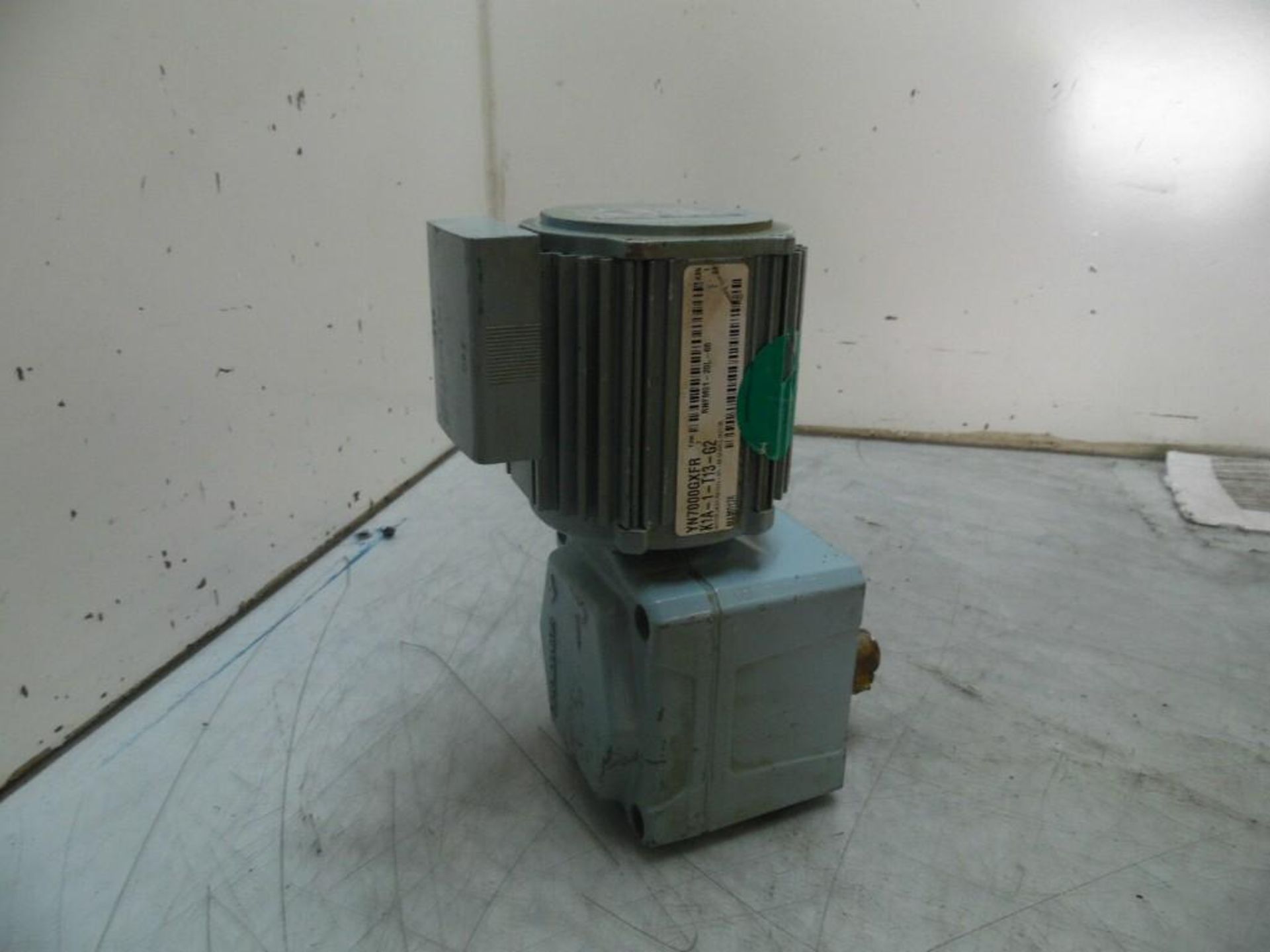 Lot of (3) Sumitomo #RNFM01-20L-60 Hyponic Induction Geared Motor, 60:1 Ratio - Image 2 of 3