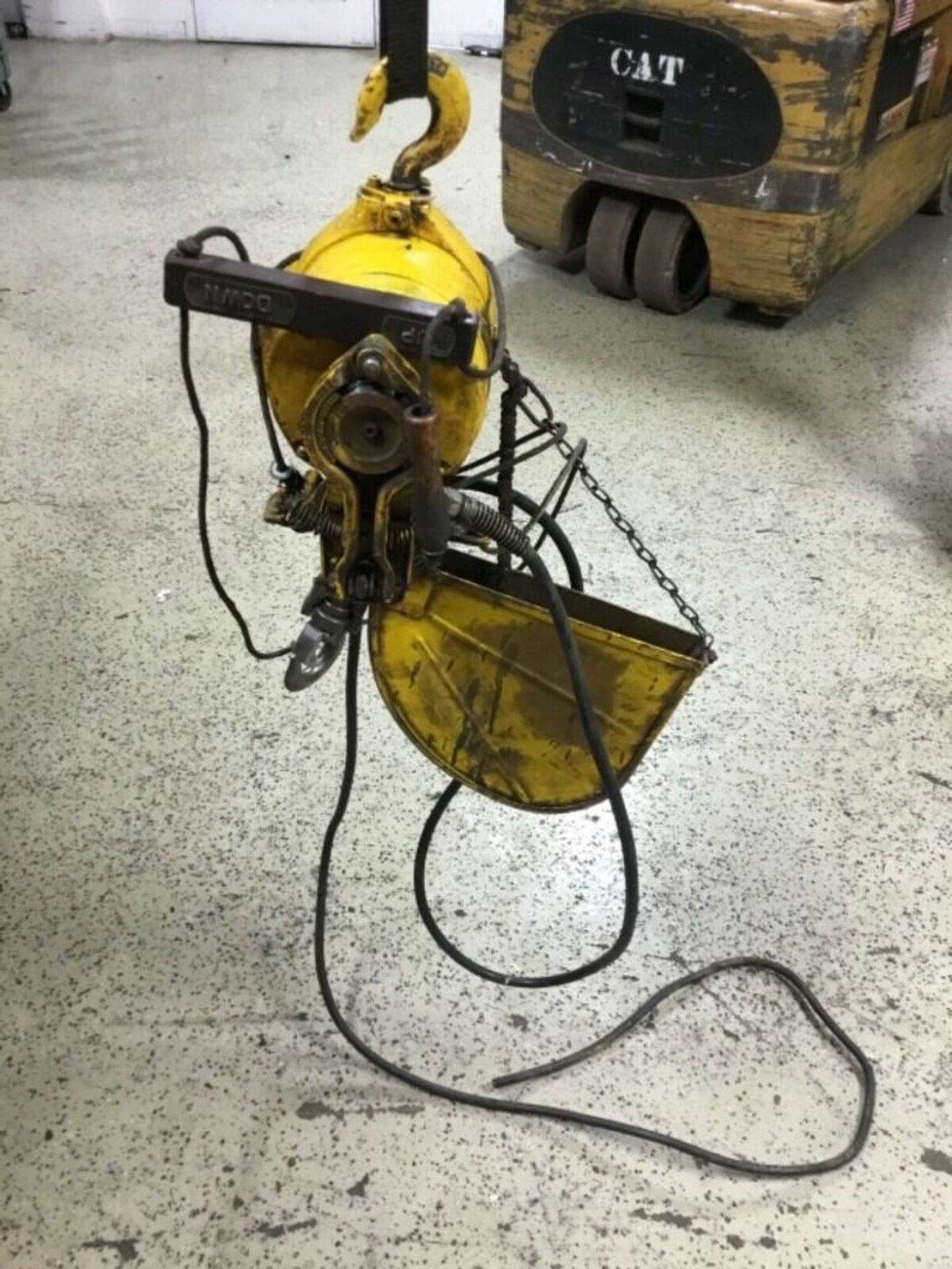 1/2 Ton Budgit Electric Chain Hoist - Image 4 of 5