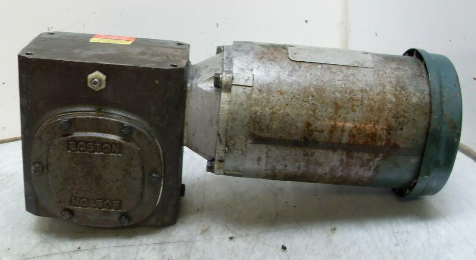 Boston / Baldor 1-1/2 HP Motor w/ Boston 25:1 Ratio Gearbox - Image 2 of 4