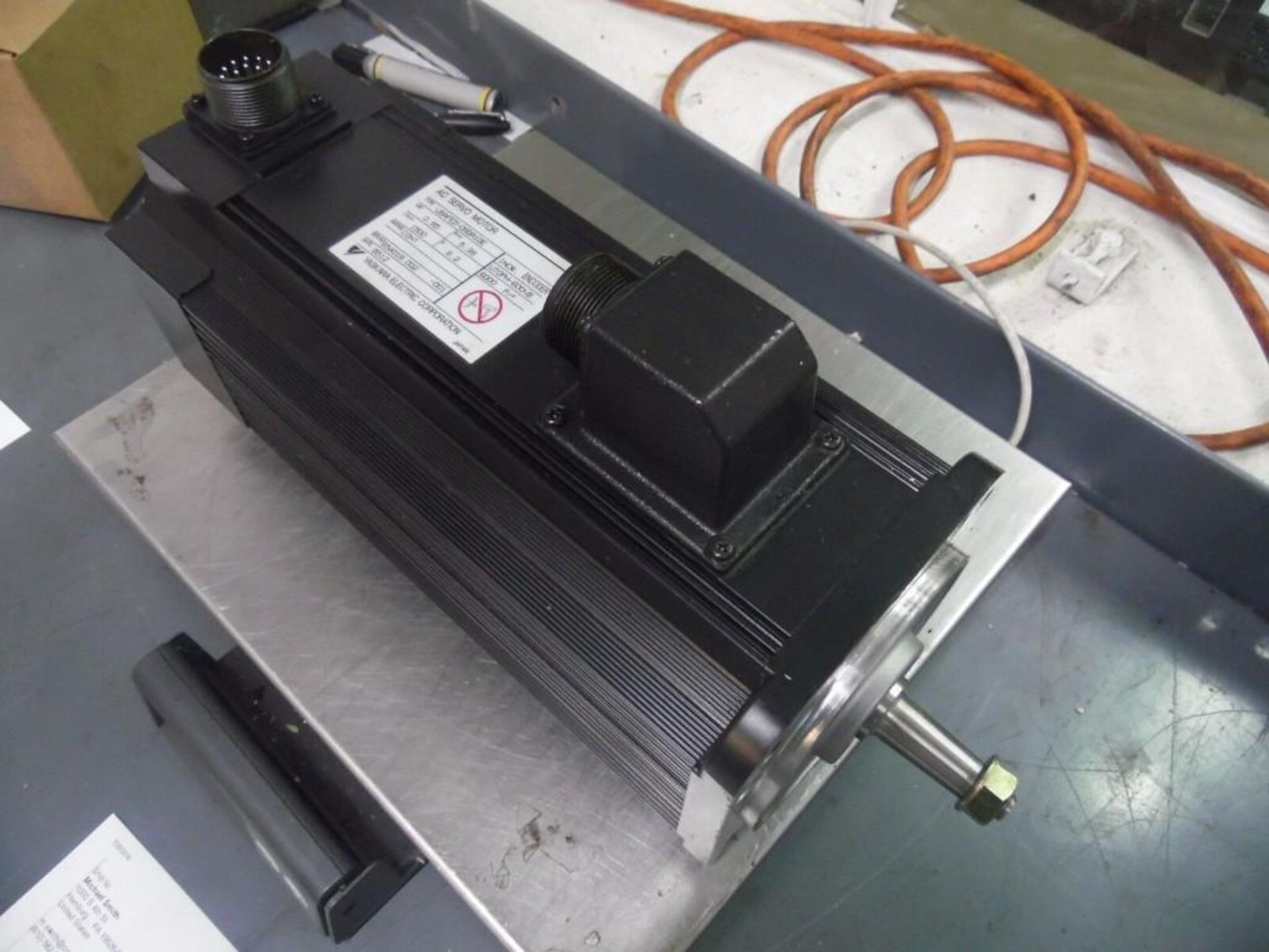 Yaskawa AC Servo Motor, #USAFED-09DA10E, 1500 RPM, W/ Encoder UTOPH-600VB