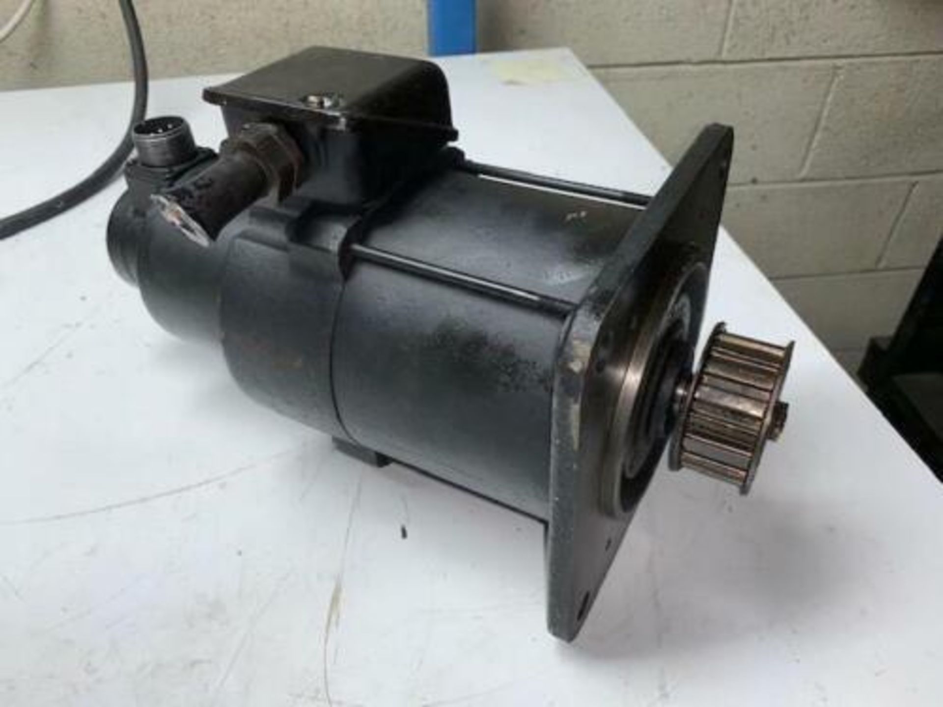 Yaskawa Servo Cup Motor UGCMEM-08-MC58 TFUE-05ZC7