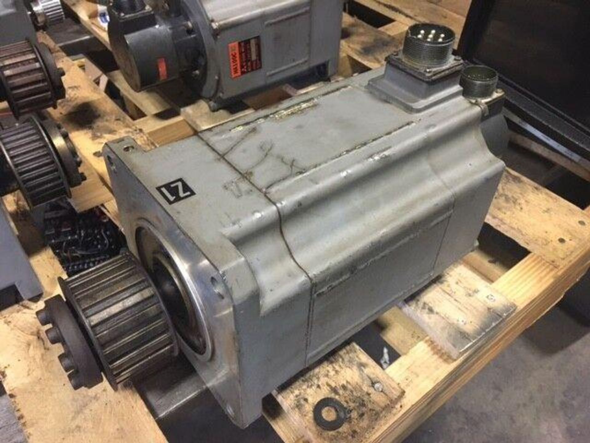 Mitsubishi AC Servo Motor, # HA 200CS w/ Encoder OSE 5KN-6-12-108