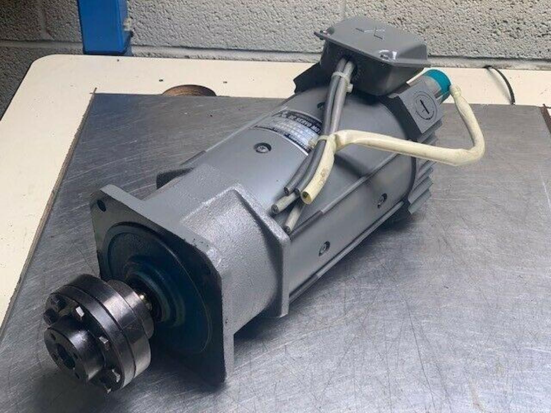 Mitsubishi #HD81B-12S, DC Servo Motor, Tamagawa Tachogenerator TS680NIE3