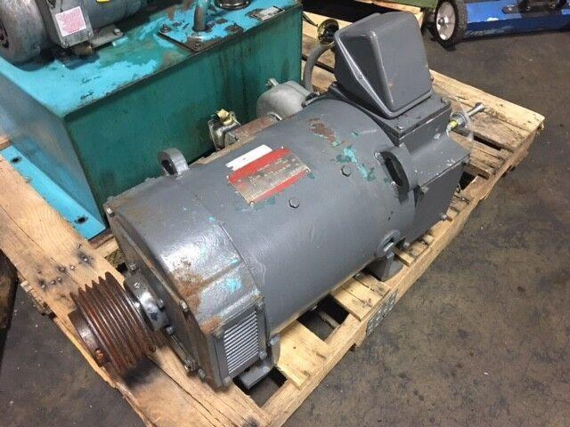 General Electric 15 HP DC Motor, 1150/3450 RPM, 240V, Type# CD259AT, W/ Blower