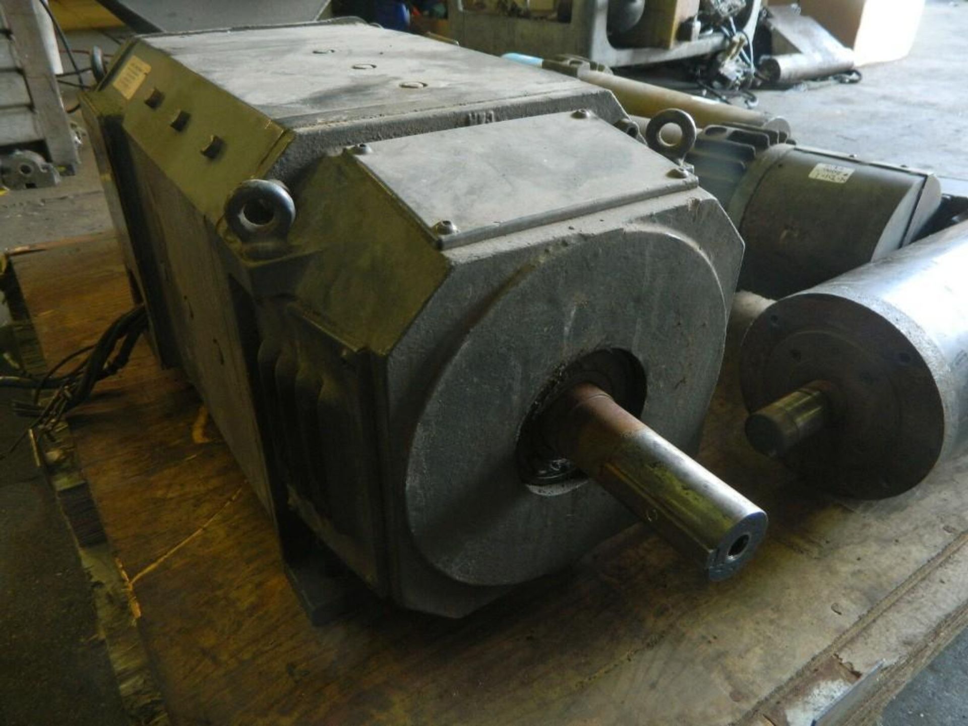 Bull 30 HP DC Machine Motor, Frame# 160S, 1150/1550/3450 RPM - Image 4 of 9