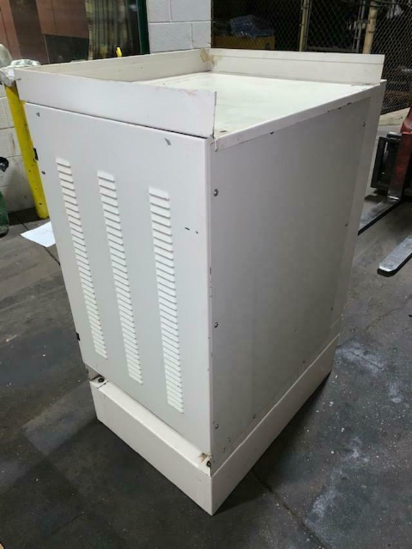 47 KVA Siemens 4BU4795-0SC30-0C Machine Transformer, 3 PH, 480-575HV - 400LV (2)