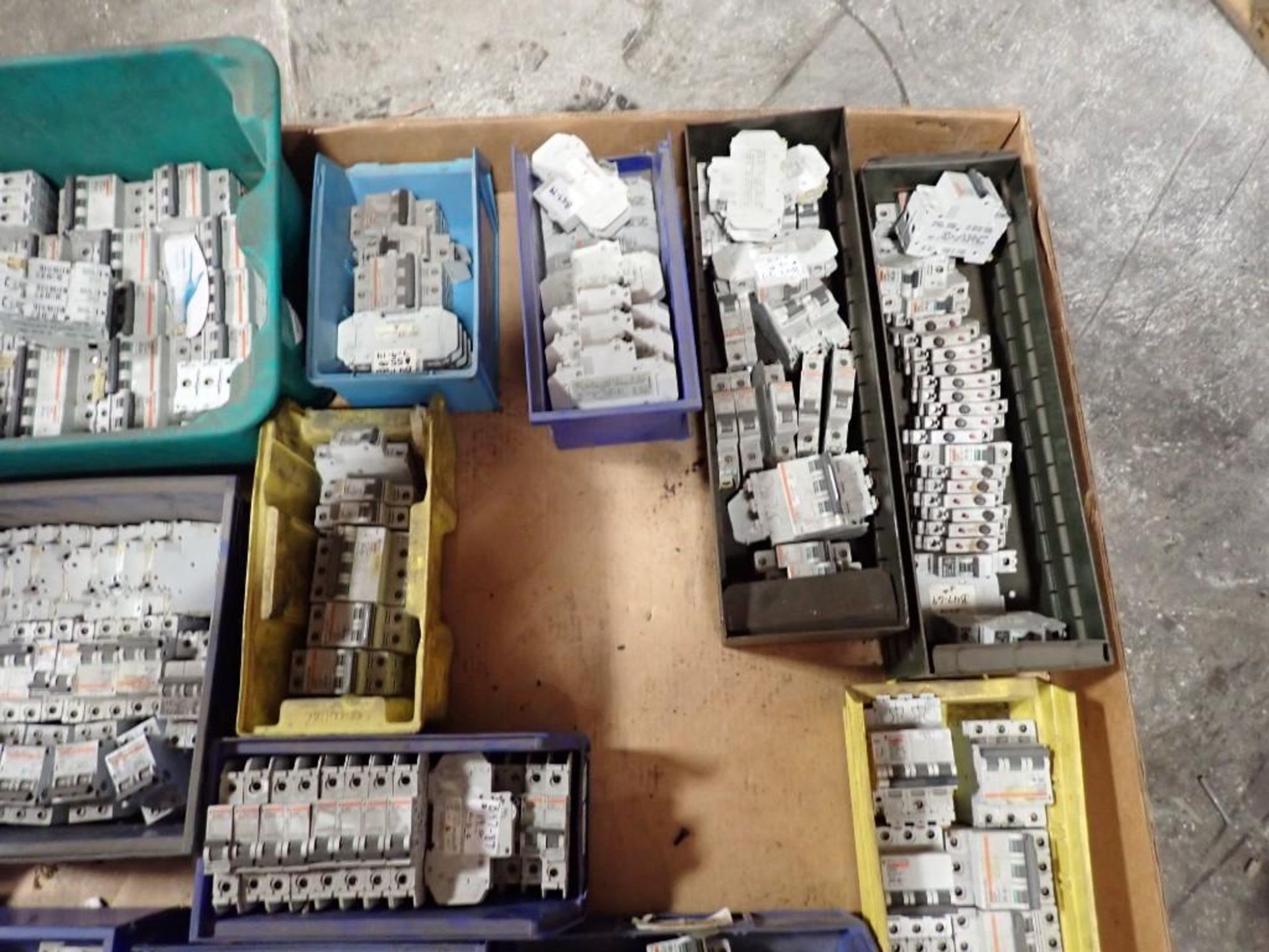 Lot of Circuit Breakers/Switches - Image 5 of 7