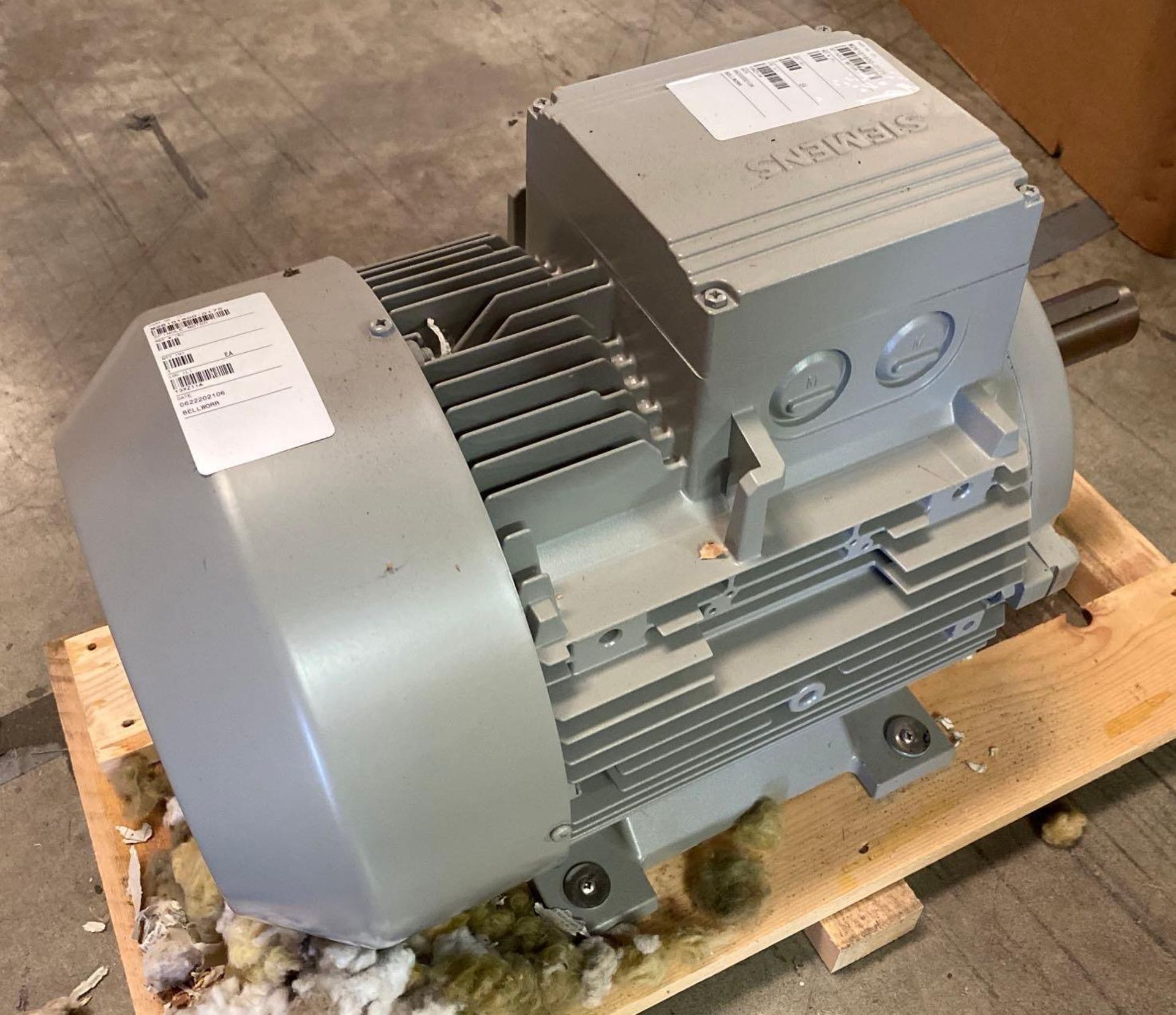NEW IN BOX Siemens Spindle Motor - Image 4 of 5