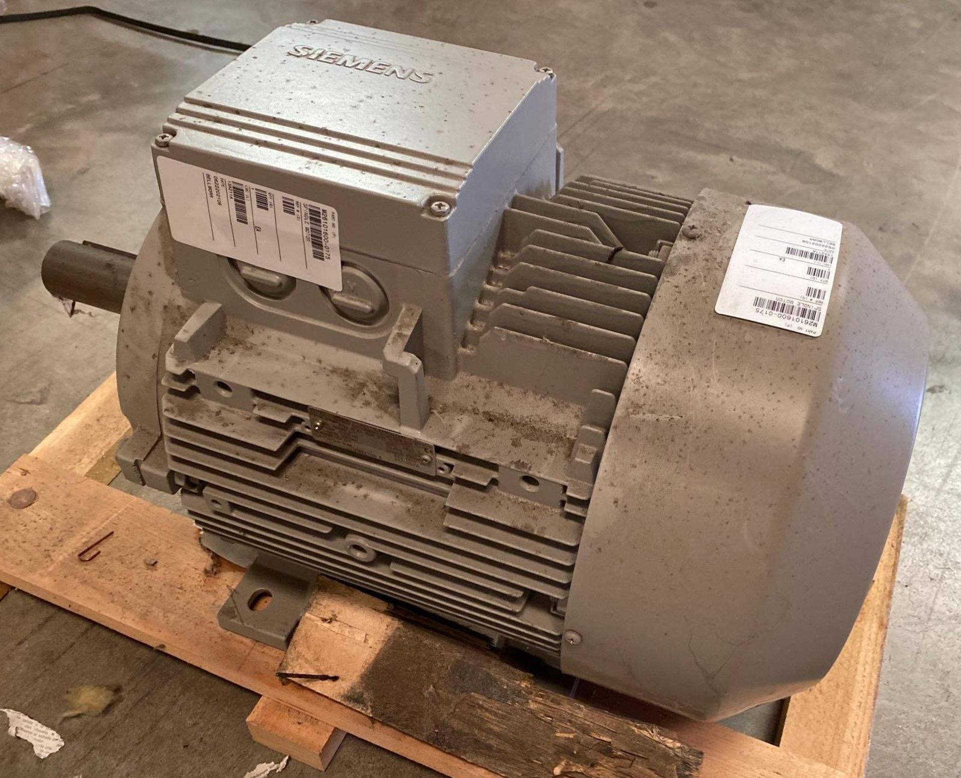 NEW IN BOX Siemens AC Motor - Image 2 of 6