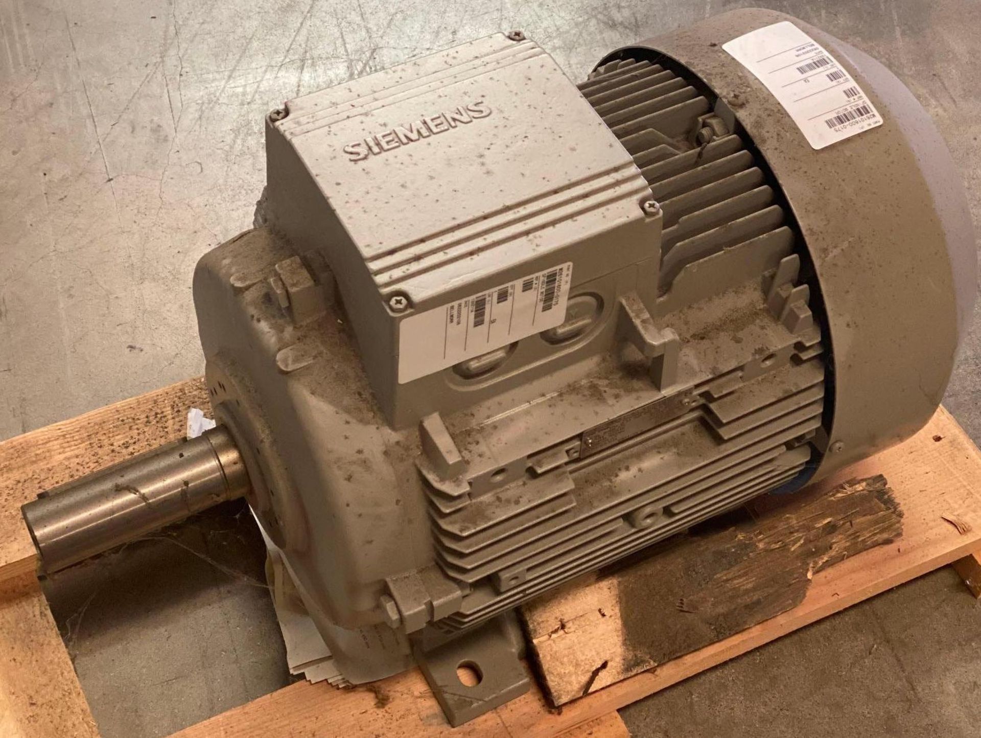 NEW IN BOX Siemens AC Motor