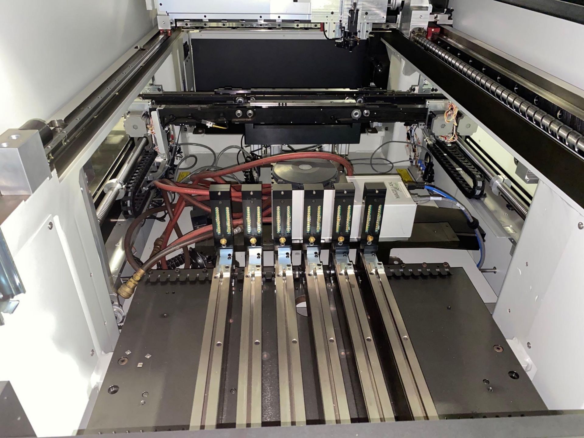 Universal Instruments UFLEX Flexible Automation System - Image 4 of 8