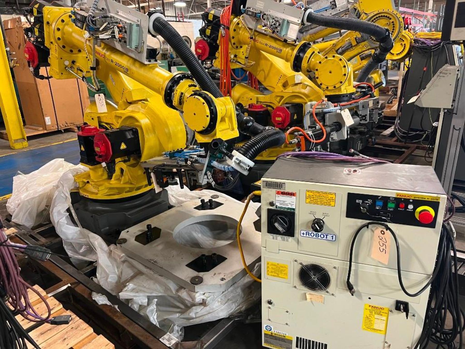 *NEW* 2015 Fanuc R-2000iB 125L Robot w/ R30-iB Control