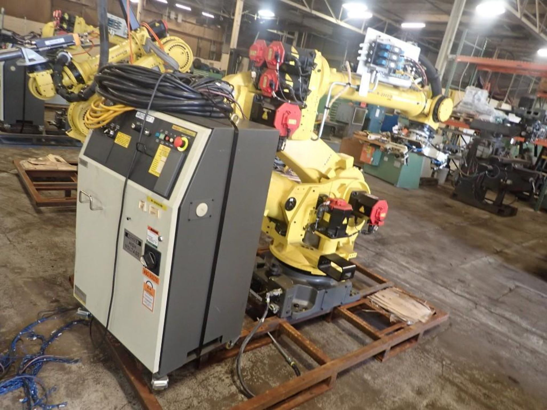 *NEW* 2011 Fanuc R-2000iB 125L w/ R30-iA Control - Image 2 of 8