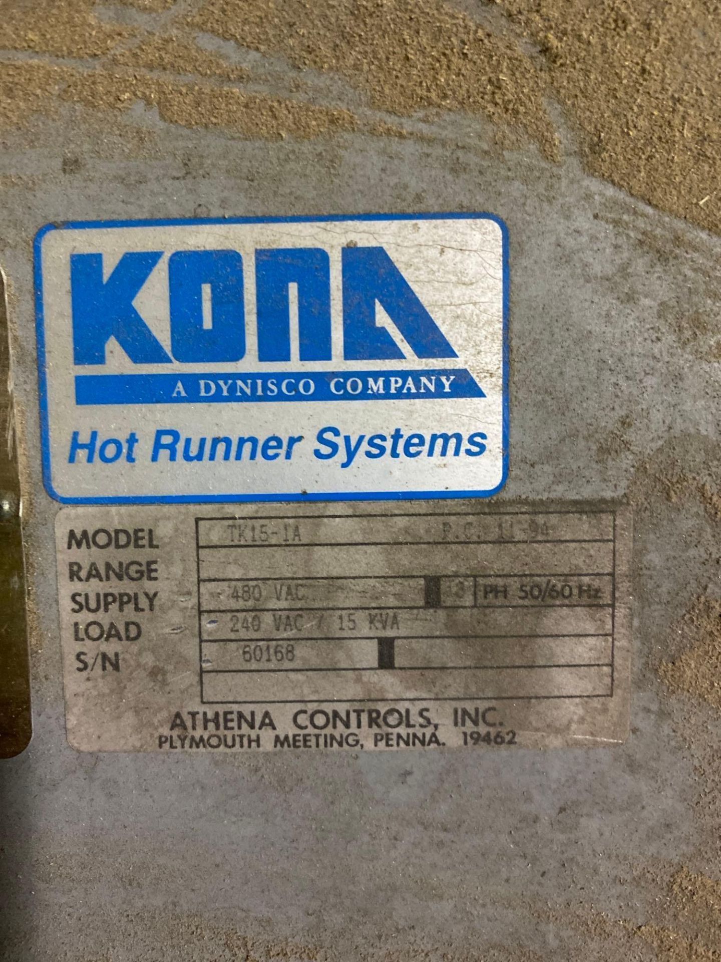 Kona Hot Runner System w/ AIM15 Zone Control Module - Bild 6 aus 7