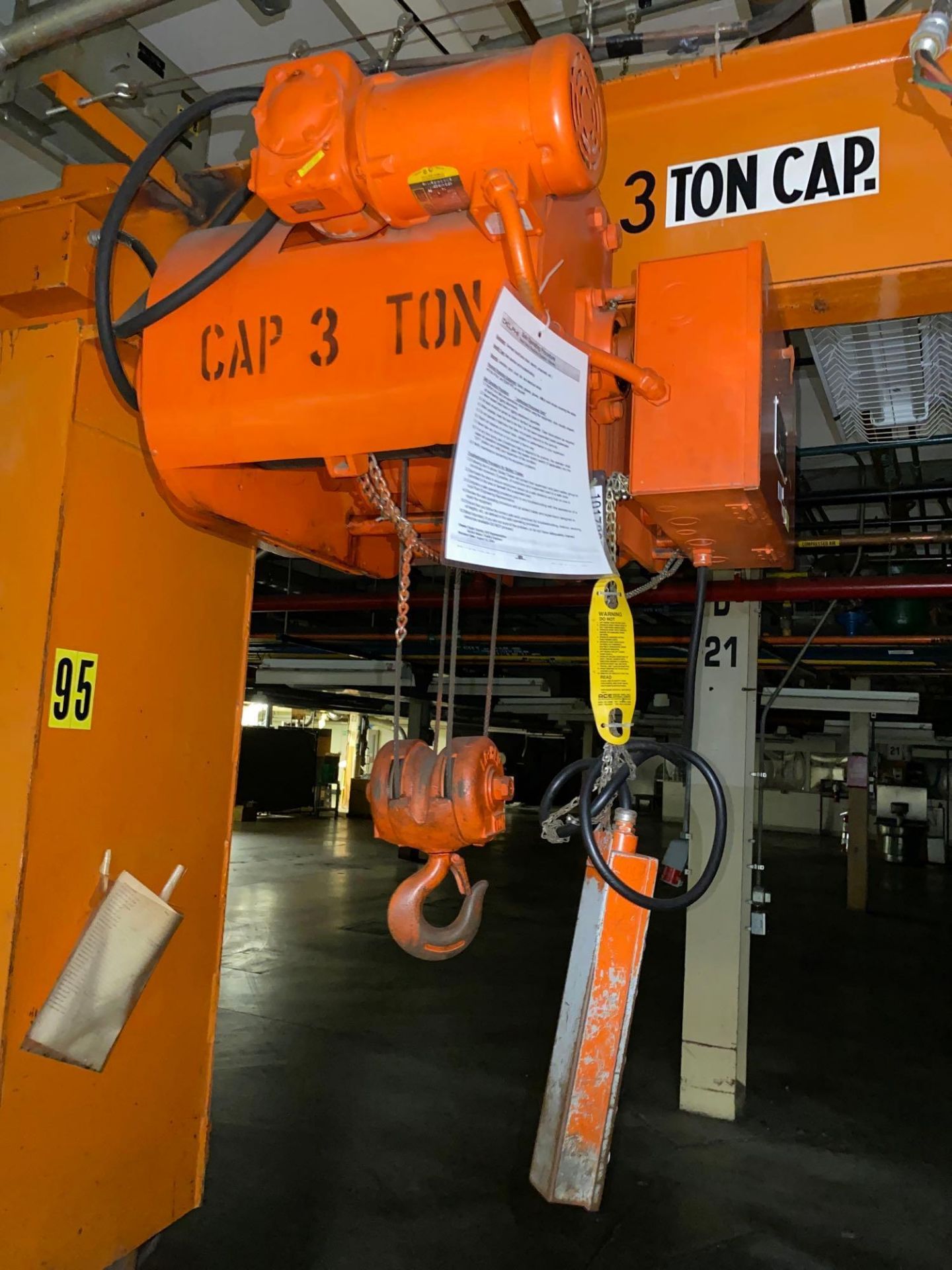 3 Ton Bishmon Jib Crane w/ Power Hoist / Trolley - Image 6 of 8