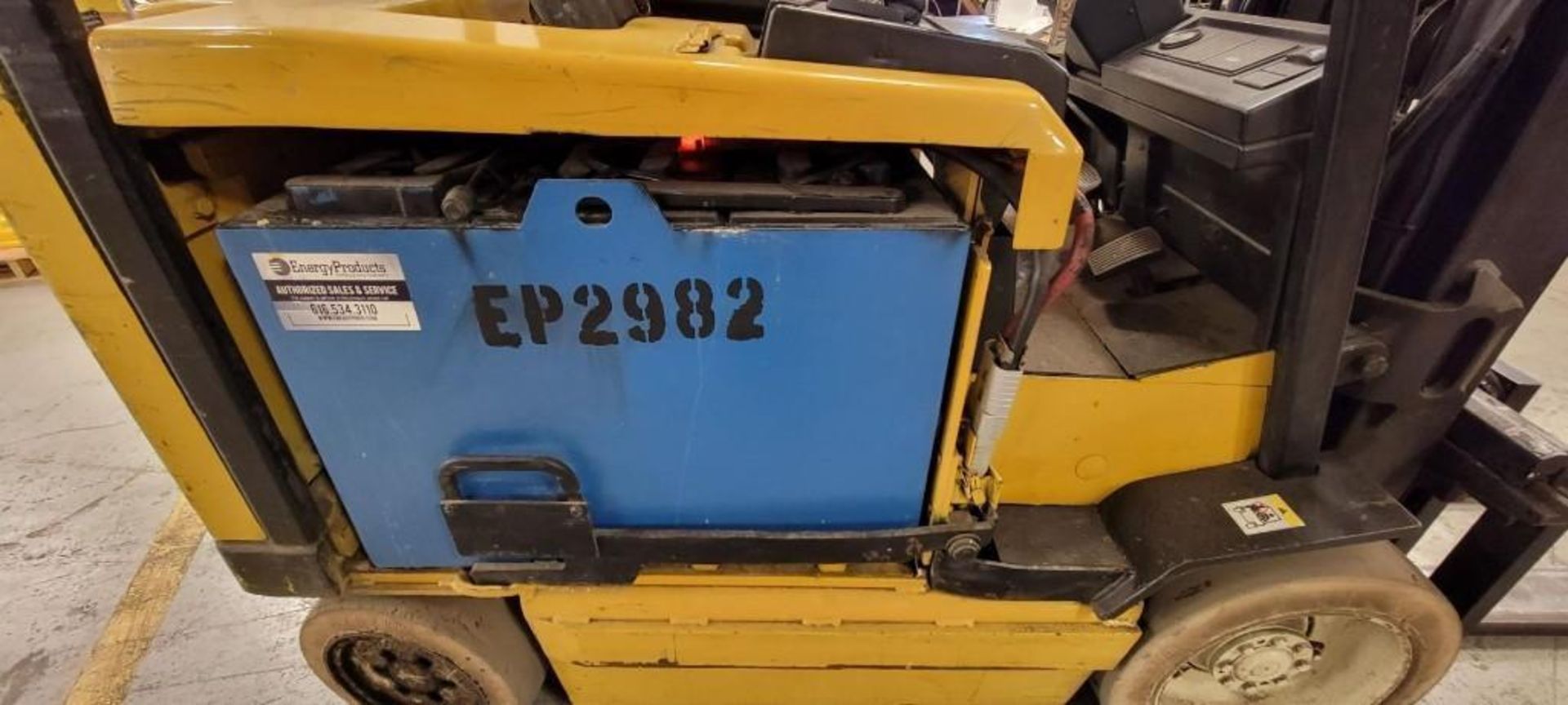 6,000 Lb Capacity Yale Electric Forklift w/Charger - Image 11 of 18