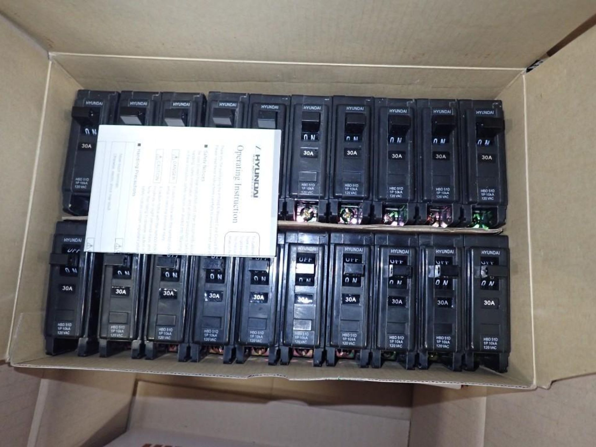 Large Lot (4) Cases of NEW Hyundai #HBD51D-E, 1P 30A Circuit Breakers - Image 4 of 5