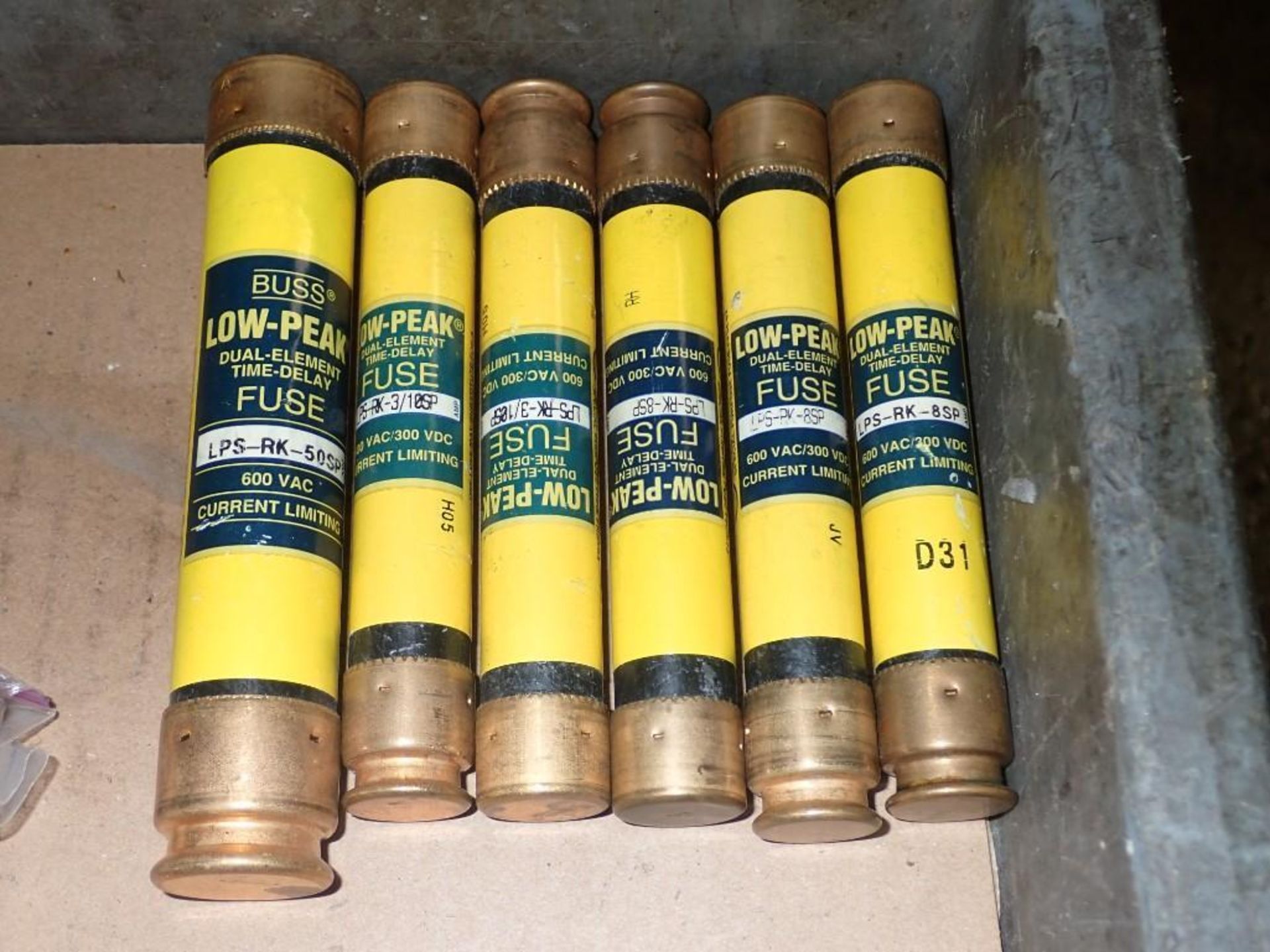 Lot of Buss Fuses - Image 2 of 5