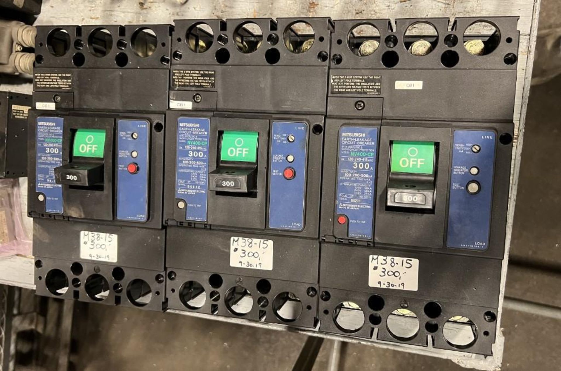 Lot of (3) Mitsubishi #NV400-CP 300 Amp Circuit Breakers