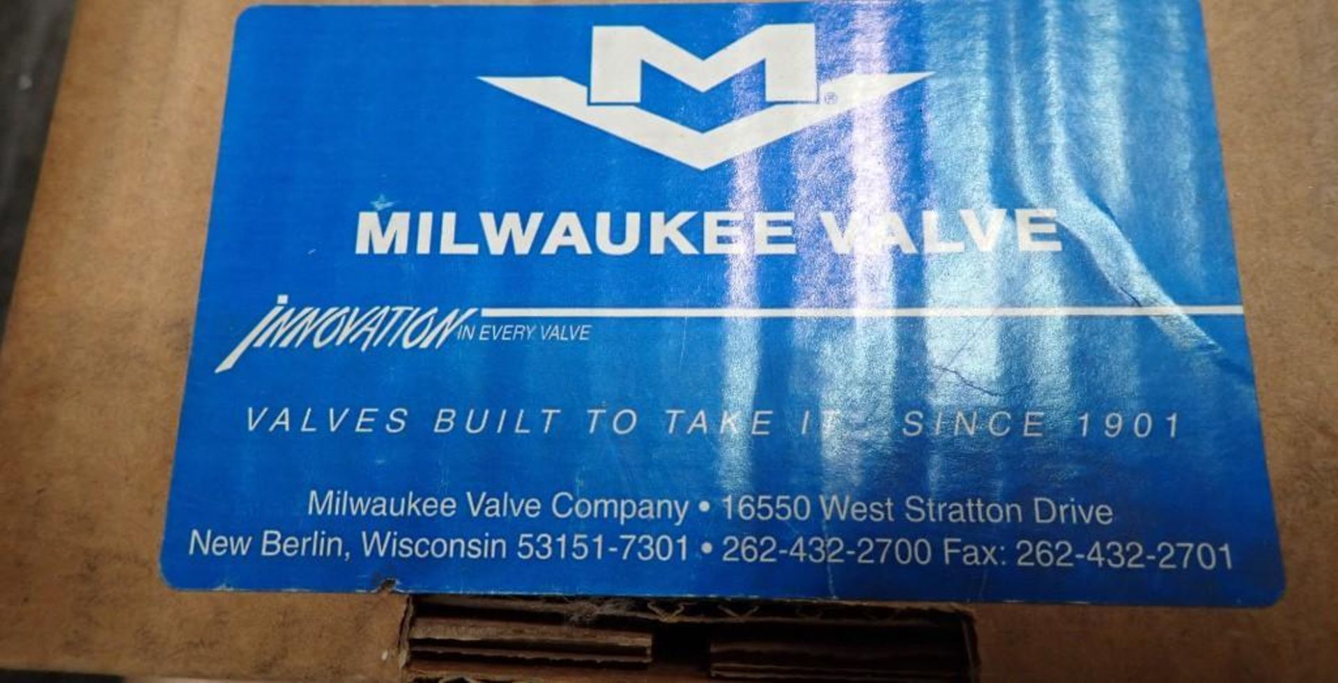 Lot of (12) New Milwaukee Gate Valves, Class 125, 2-1/2", FNPT Class 125, 105-212 - Image 2 of 4