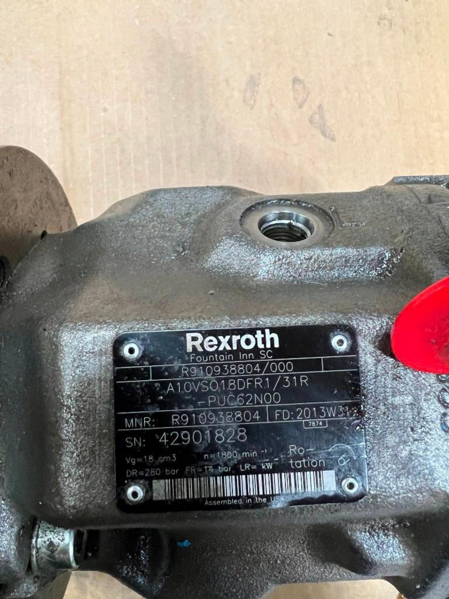 Rexroth #A10VS018DFR1/31R-PUC62N00 / #R910938804/000 Hydraulic Pump - Image 4 of 4