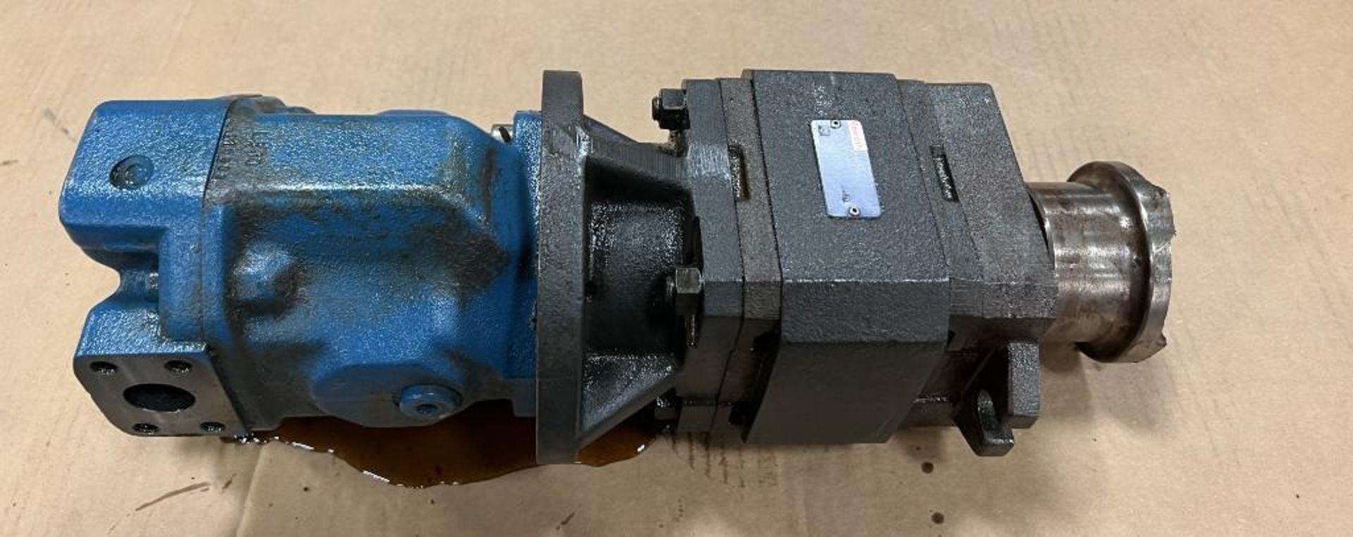 Rexroth #PGH4-21/032RE11VU2 / #R900932141FD Hydraulic Pump - Image 2 of 3