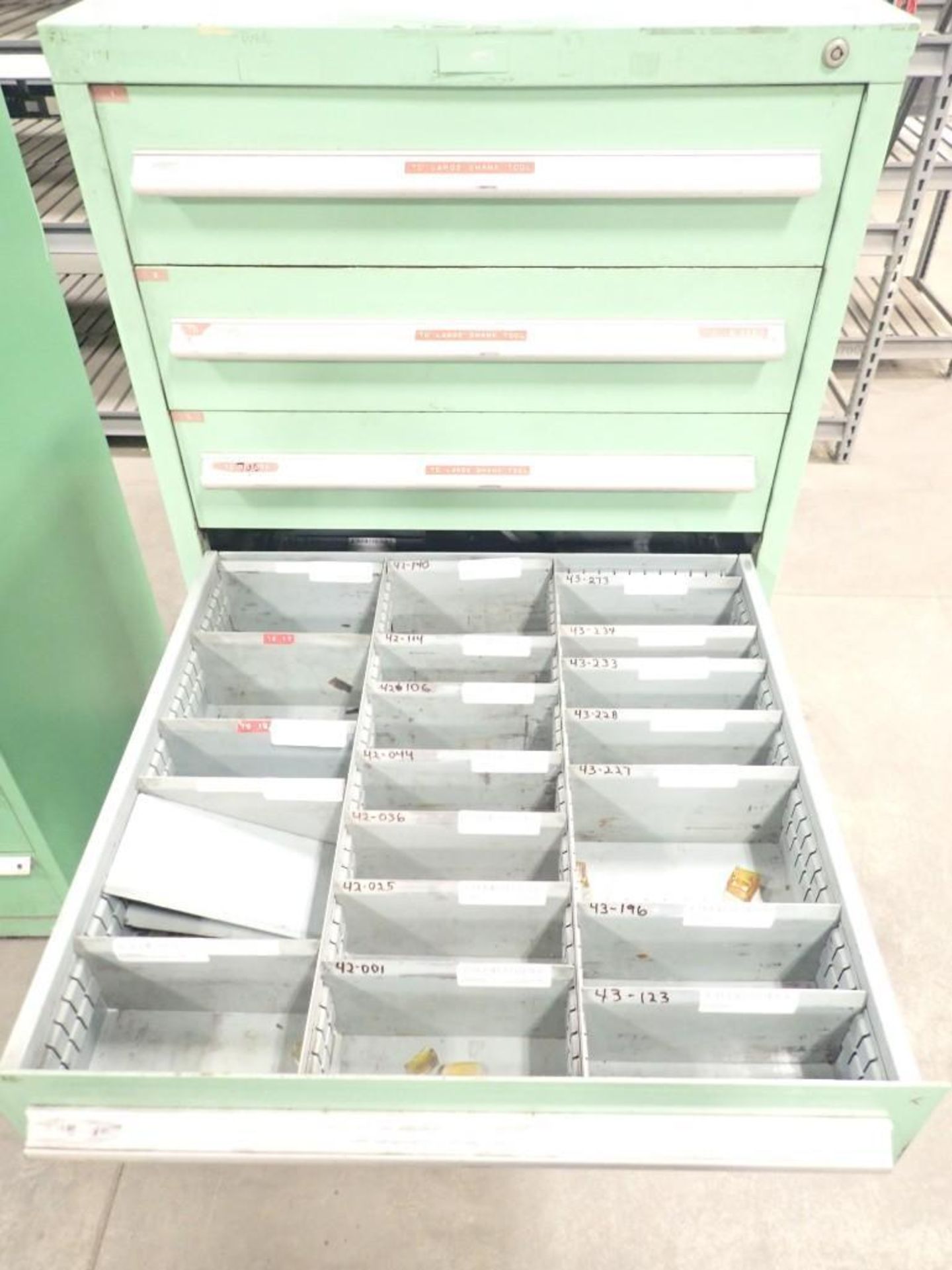 10 Drawer Vidmar Style Cabinet - Image 6 of 12