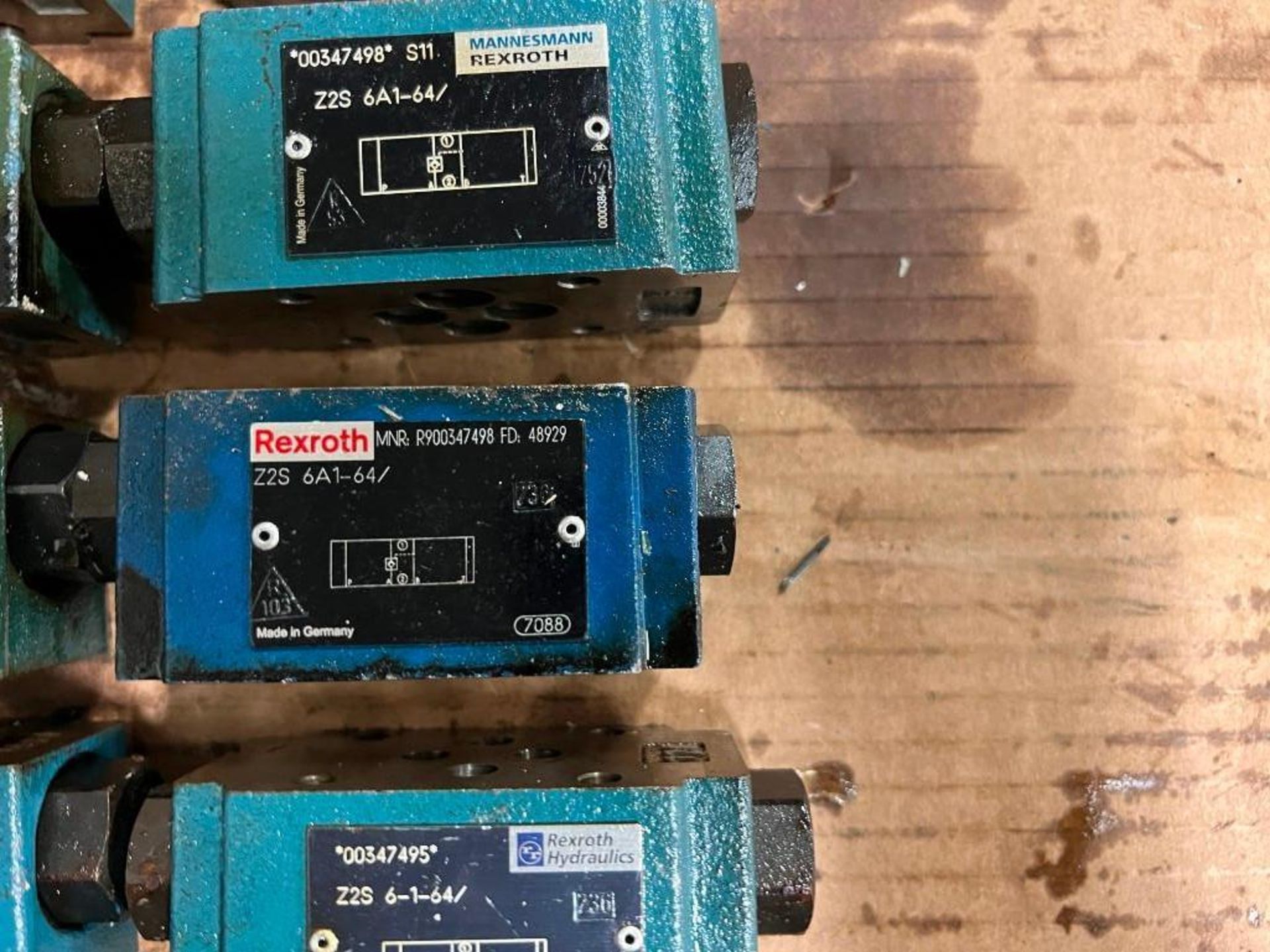 Lot of (19) Rexroth R900335004 Directional Control Valves - Image 6 of 6