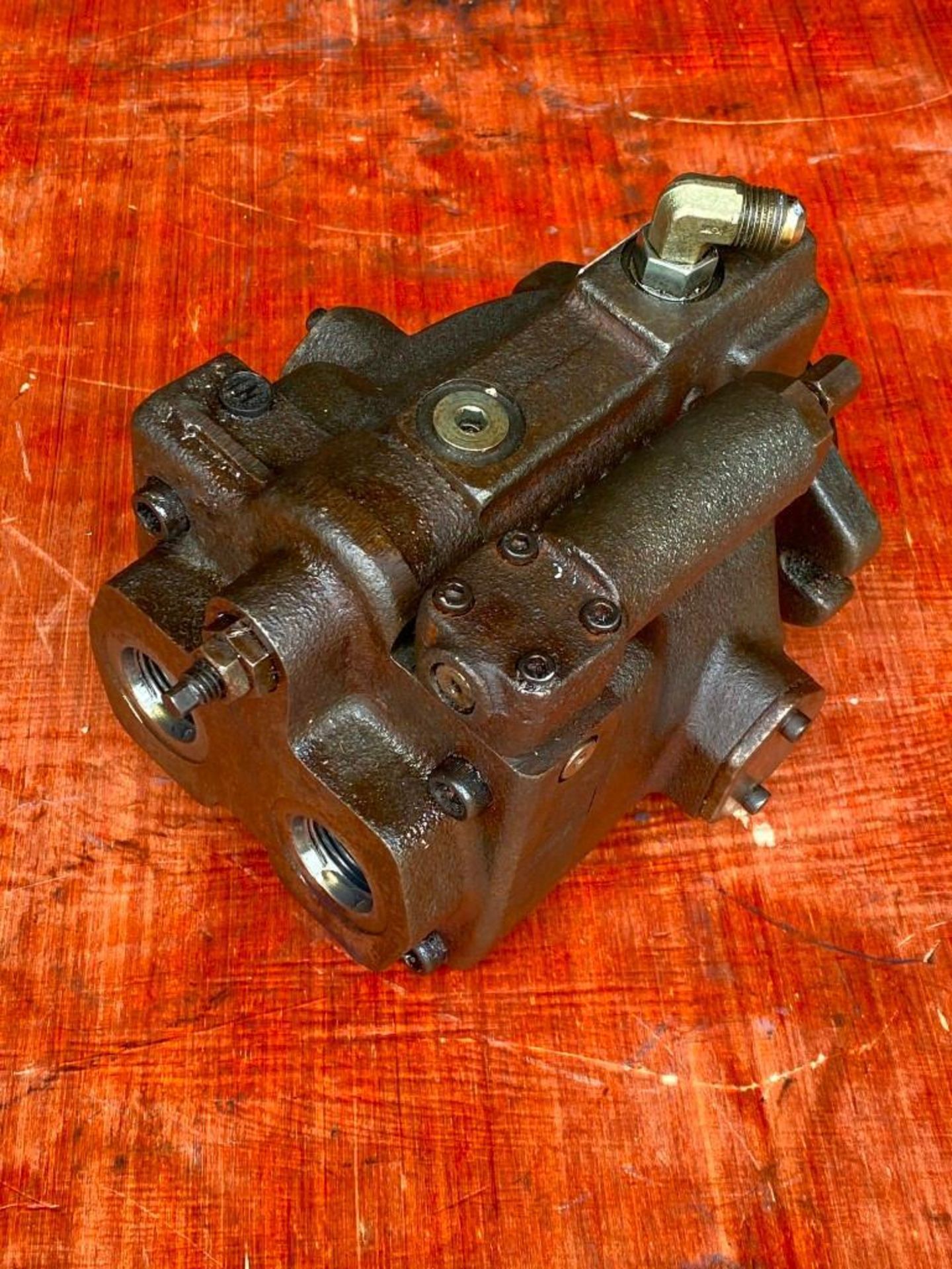 Parker #PVP1620BR212 Hydraulic Pump - Image 2 of 5