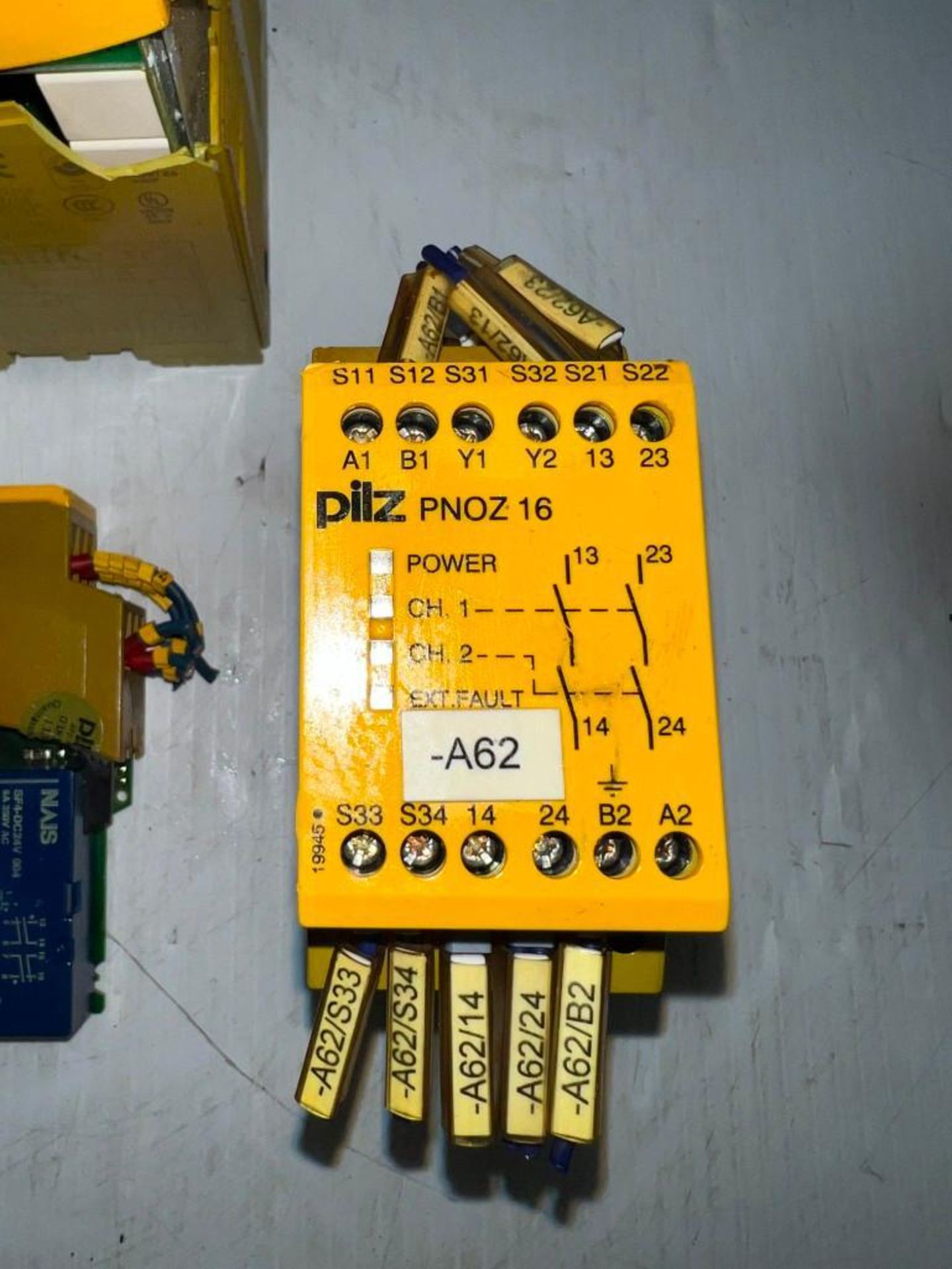 Lot of Pilz Modules (Some have a broken casing) - Image 2 of 9