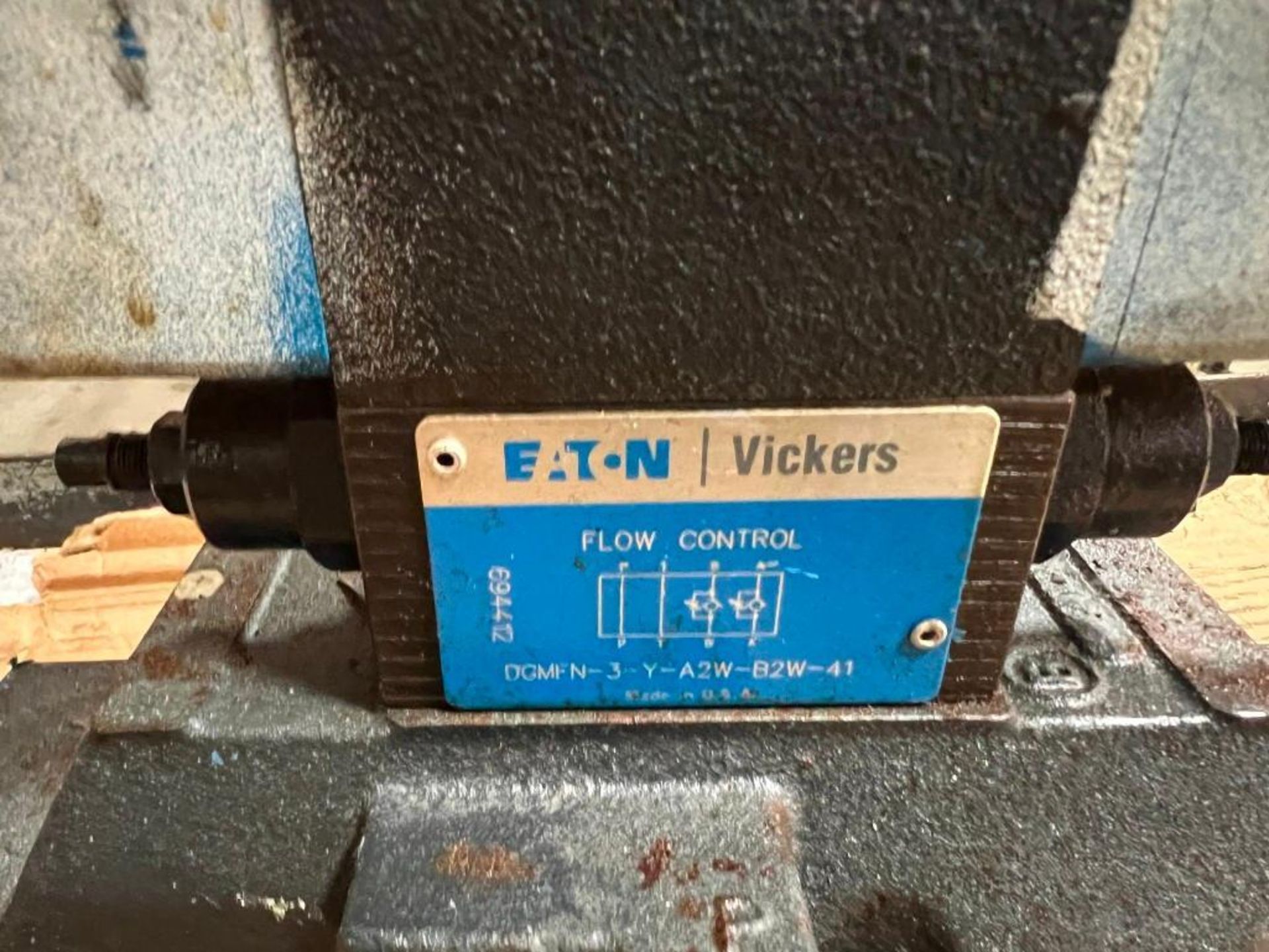 Vickers Directional Control Valve - Image 3 of 3